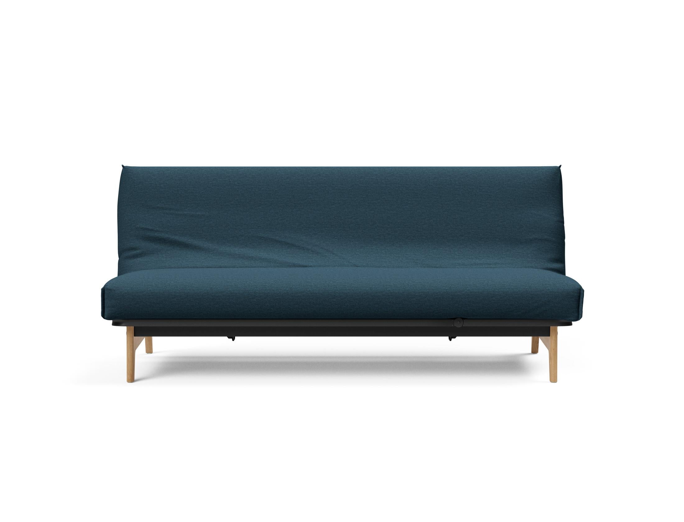 Erleben Sie das Aslak 120 Bettsofa Nordic Cover Soft Spring von Innovation Living – eine perfekte Kombination aus modernem Stil und bequemem Schlafplatz.
