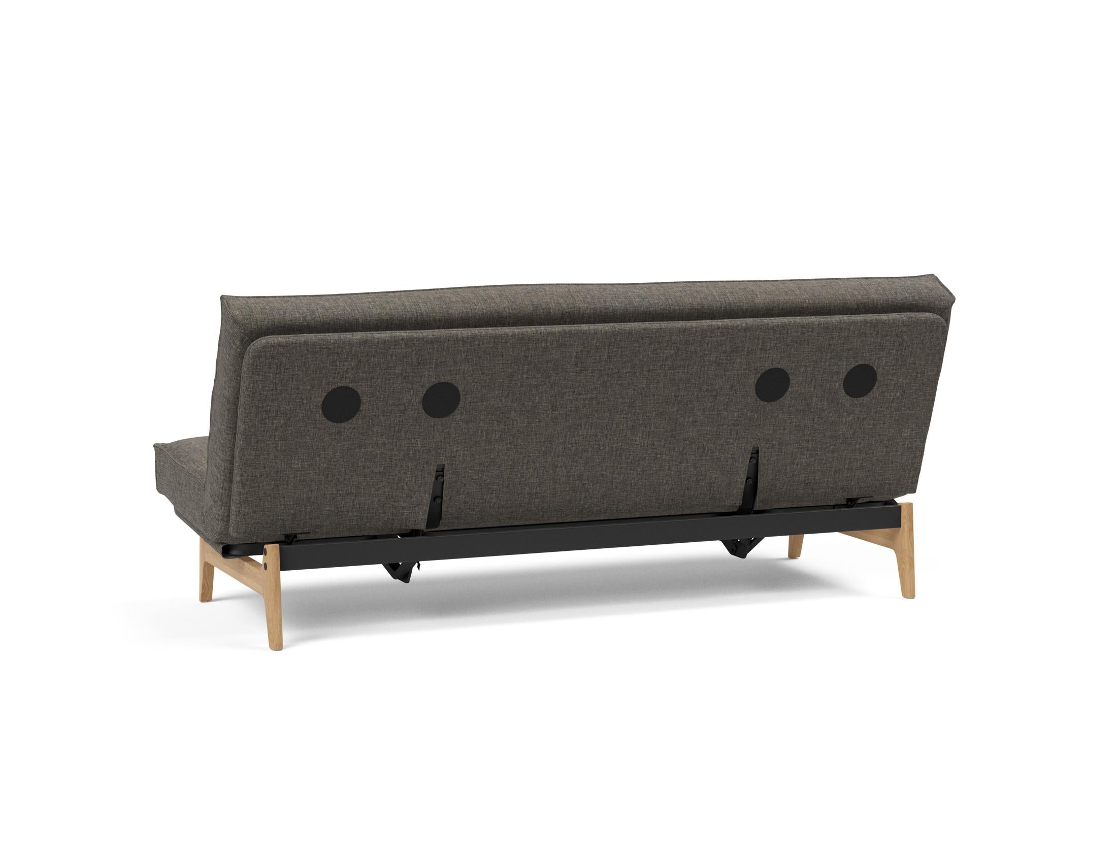 Entdecken Sie das Aslak 120 Bettsofa mit stilvollem Sharp Plus Cover und hochwertigem Soft Spring Gestell – ideal für gemütliche Wohnräume.