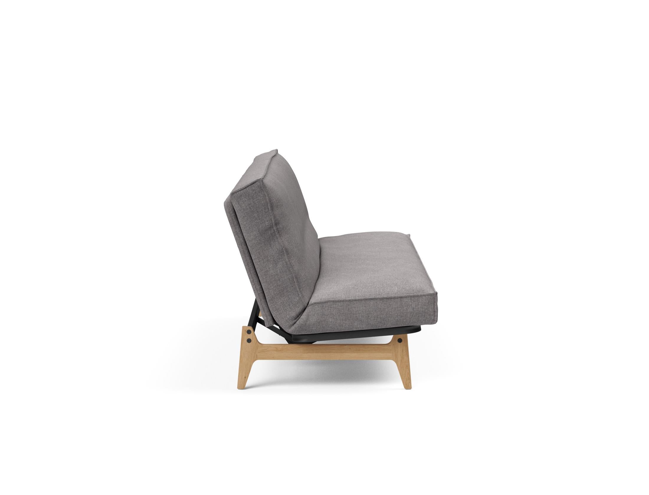 Entdecken Sie das Aslak 120 Bettsofa mit Soft Spring und Sharp Plus Cover – stilvoll, funktional und ideal für kleine Räume.