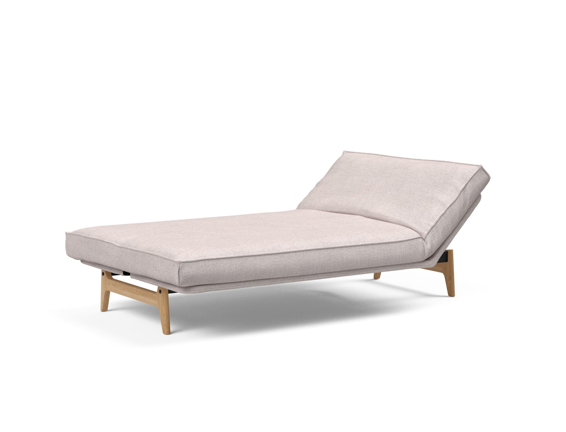 Erleben Sie das Aslak 120 Bettsofa mit stilvollem Sharp Plus Bezug und komfortablem Soft Spring – perfekt für entspannte Abende und modernes Interieur.
