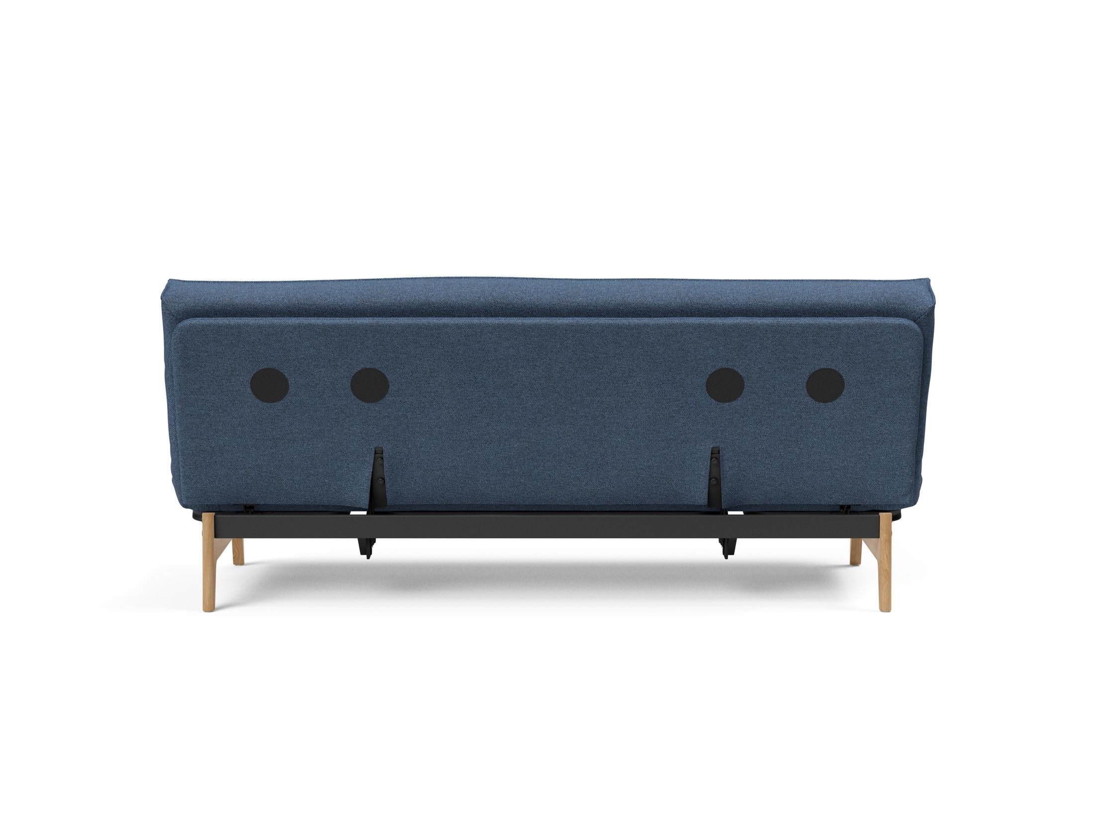 Erleben Sie das Aslak 120 Bettsofa mit dem modernen Sharp Plus Cover und dem komfortablen Soft Spring Bezug – perfekt für entspannte Abende und stilvolle Einrichtung.