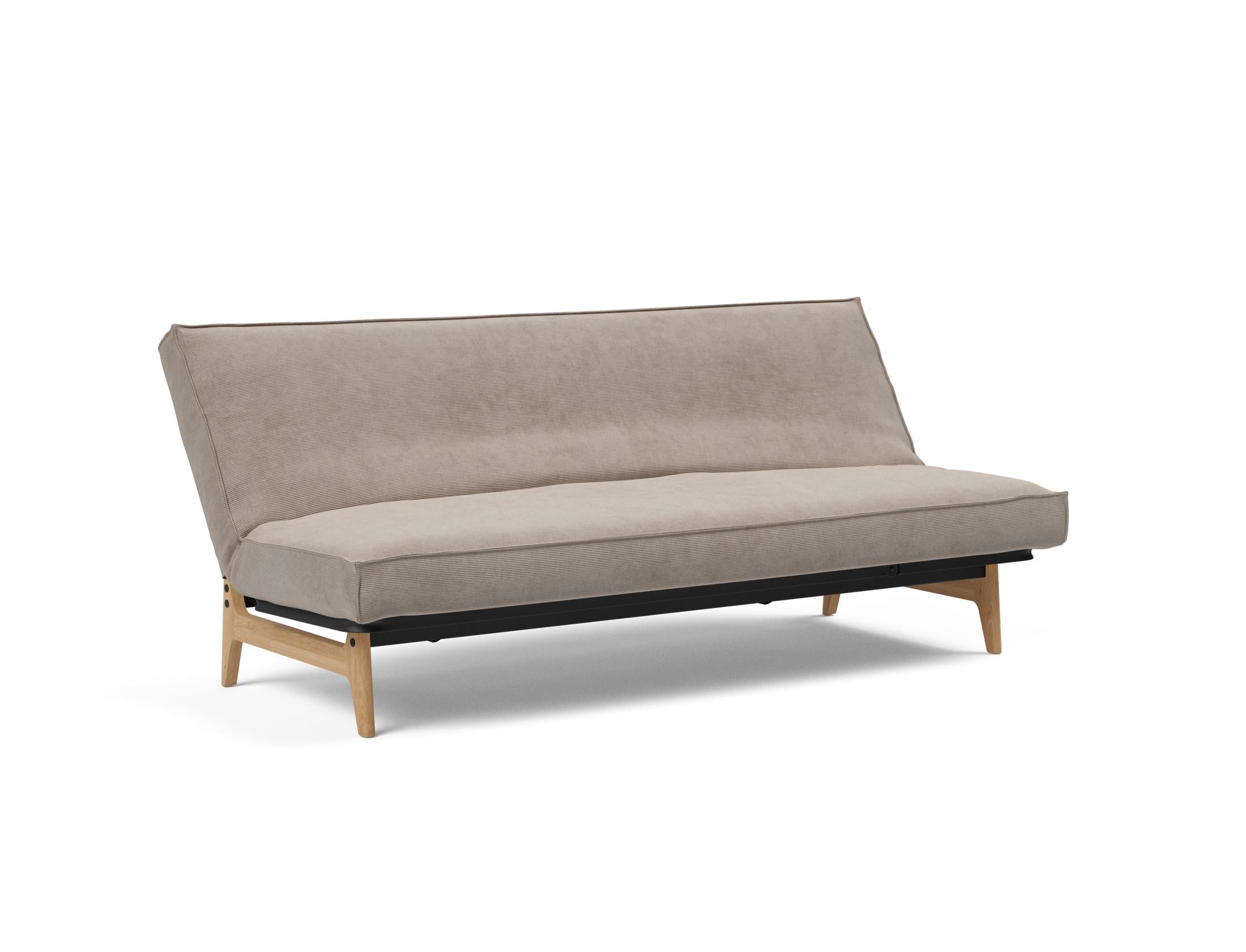 Entdecken Sie das Aslak 120 Bettsofa mit elegantem Sharp Plus Bezug und innovativem Soft Spring – ideal für gemütliche Nächte und modernes Wohndesign.