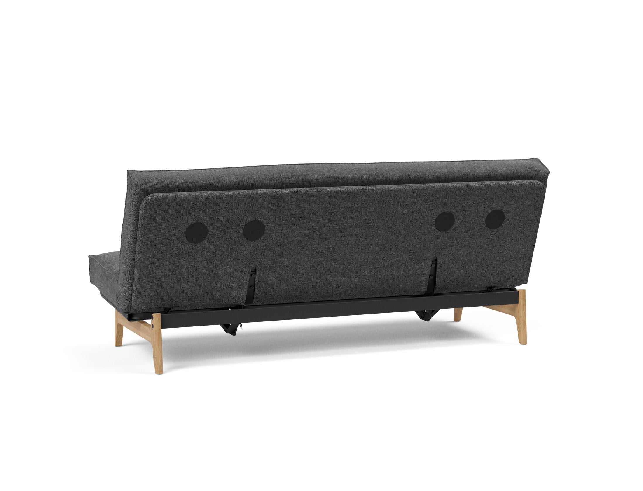 Entdecken Sie das Aslak 120 Bettsofa mit elegantem Sharp Plus Cover und weichem Soft Spring Bezug – ideal für gemütliche Nächte und modernes Wohnen.