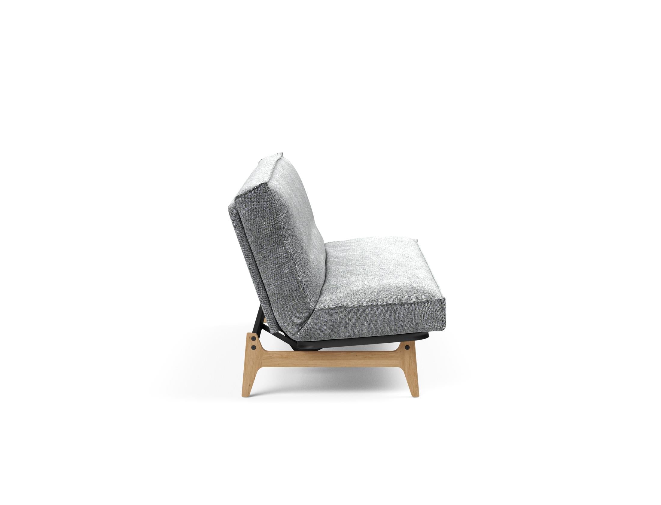 Erleben Sie das Aslak 120 Bettsofa mit stilvollem Sharp Plus Bezug und komfortablem Soft Spring – perfekt für entspannte Abende und modernes Interieur.
