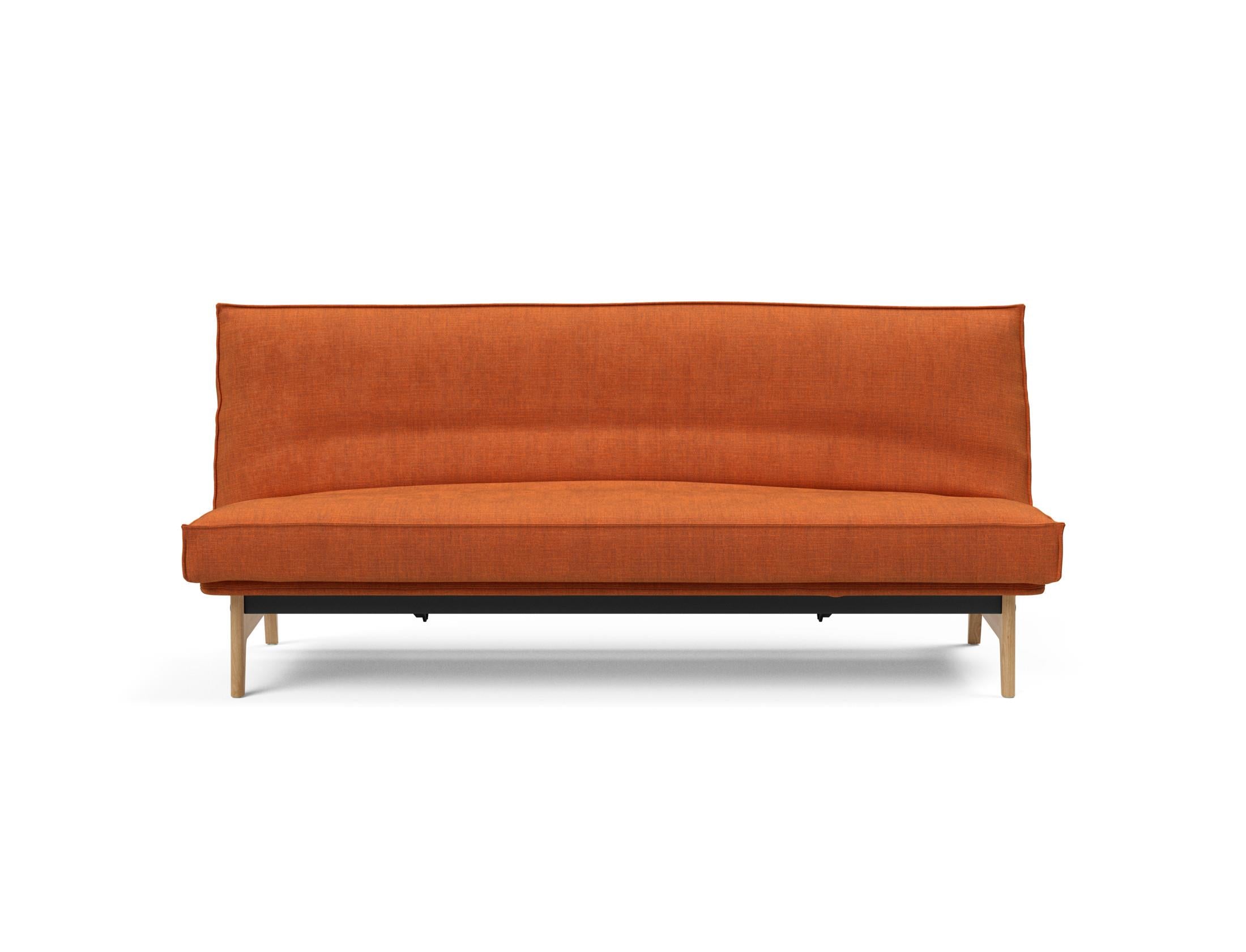 Entdecken Sie das Aslak 120 Bettsofa mit elegantem Sharp Plus Cover und weichem Soft Spring Bezug – ideal für gemütliche Nächte und modernes Wohnen.