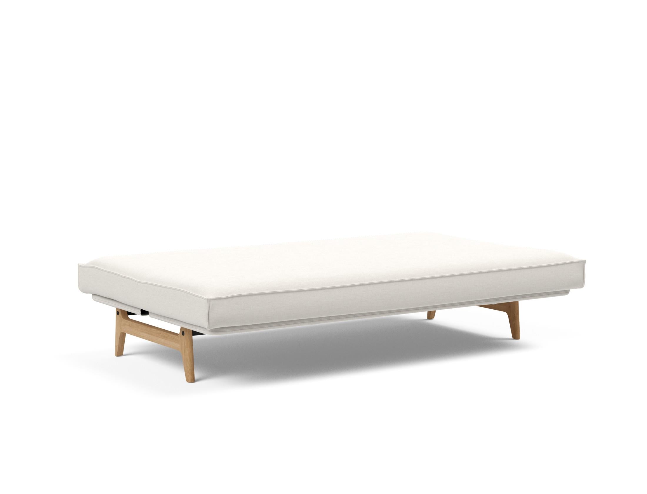 Erleben Sie das Aslak 120 Bettsofa mit stilvollem Sharp Plus Cover und Soft Spring Bezug – die perfekte Kombination aus Funktionalität und zeitgemäßem Stil.