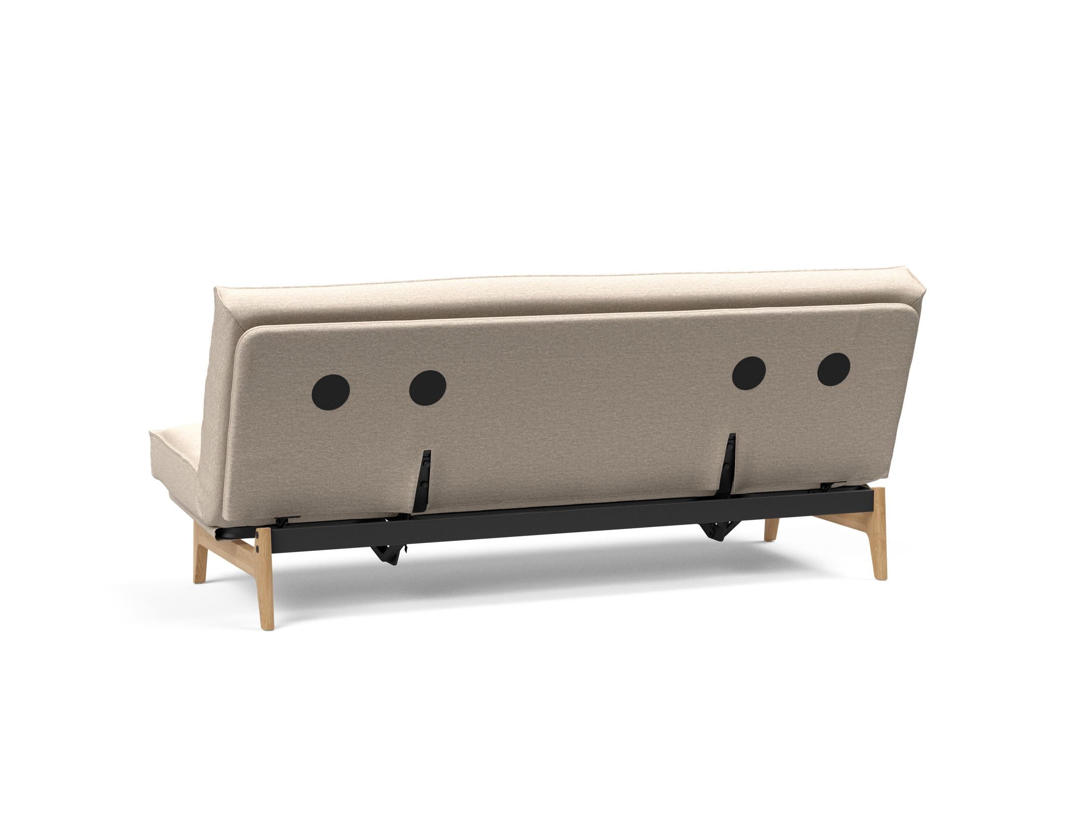 Entdecken Sie das Aslak 120 Bettsofa mit elegantem Sharp Plus Cover und Soft Spring Bezug – ideal für modernes Wohnen und vielseitige Nutzung.