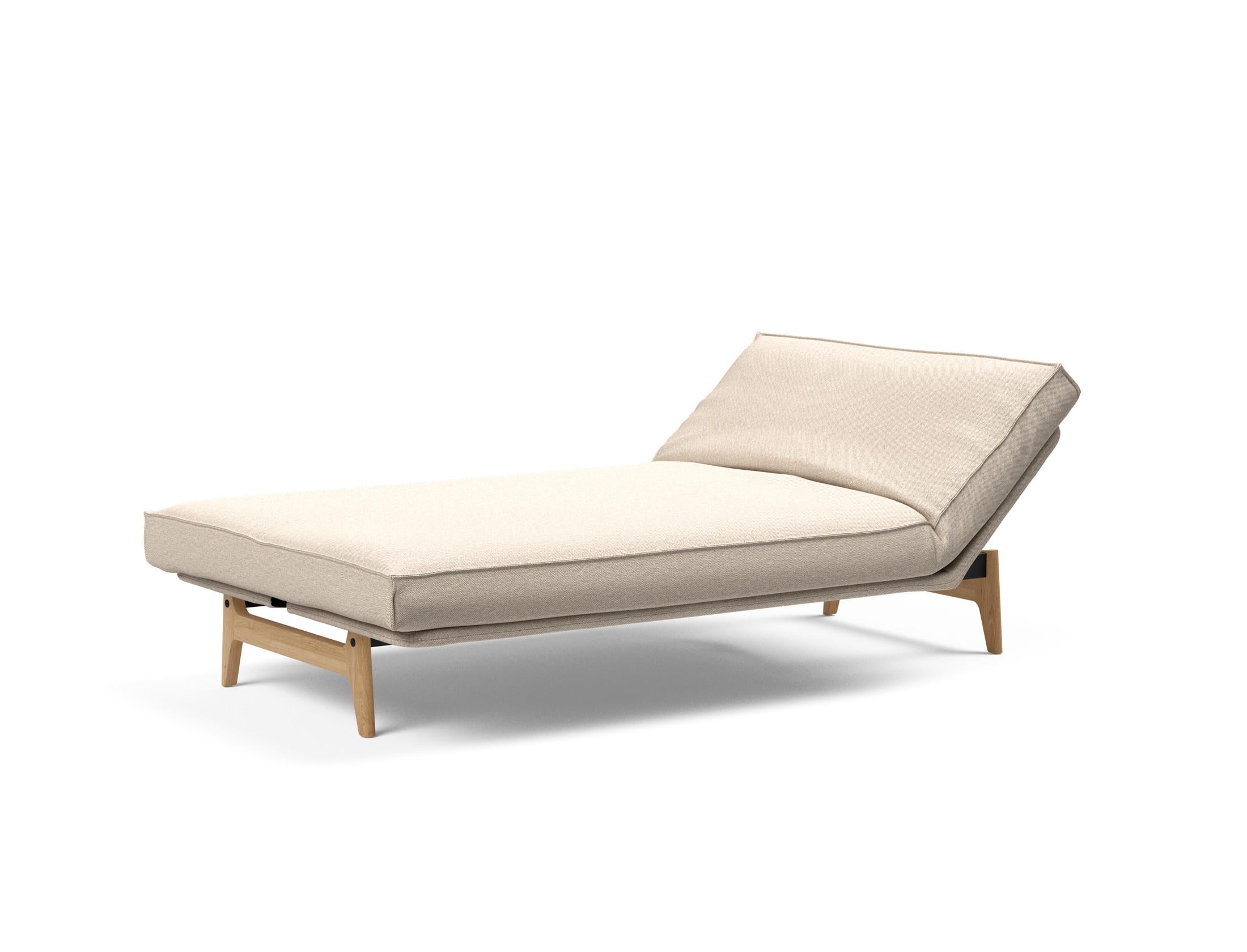 Entdecken Sie das Aslak 120 Bettsofa mit elegantem Sharp Plus Cover und weichem Soft Spring Bezug – ideal für gemütliche Nächte und modernes Wohnen.