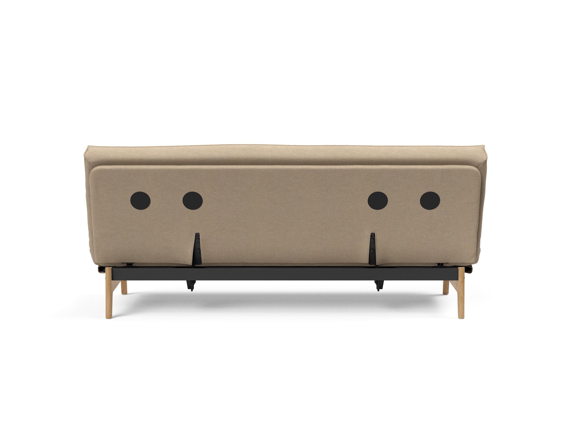 Erleben Sie das Aslak 120 Bettsofa mit stilvollem Sharp Plus Cover und Soft Spring Bezug – die perfekte Kombination aus Funktionalität und zeitgemäßem Stil.