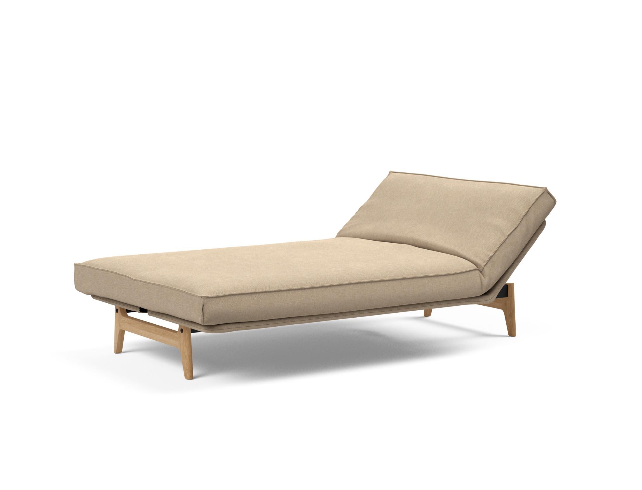 Entdecken Sie das Aslak 120 Bettsofa mit elegantem Sharp Plus Cover und weichem Soft Spring Bezug – ideal für gemütliche Nächte und modernes Wohnen.
