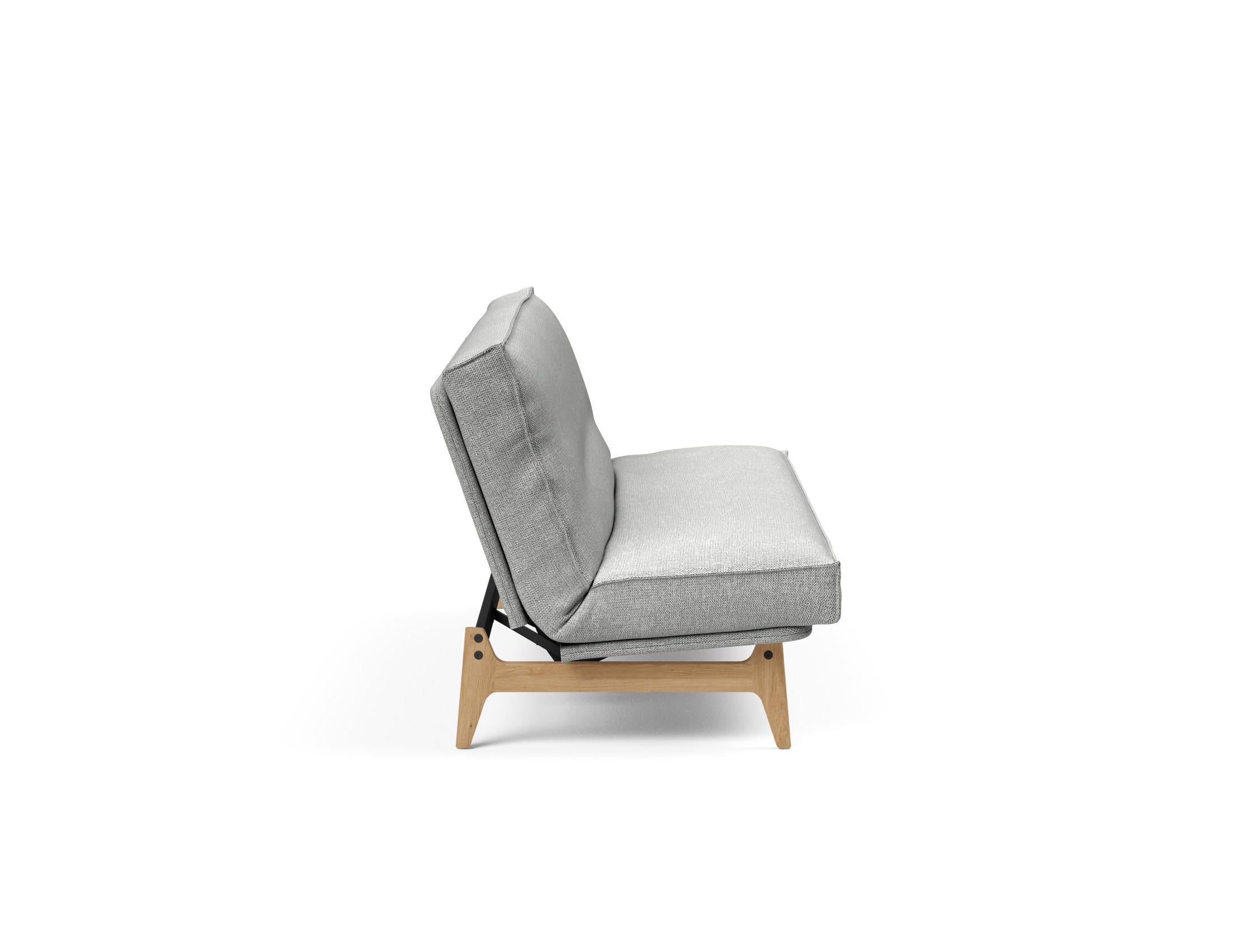 Entdecken Sie das Aslak 120 Bettsofa mit elegantem Sharp Plus Cover und weichem Soft Spring Bezug – ideal für gemütliche Nächte und modernes Wohnen.