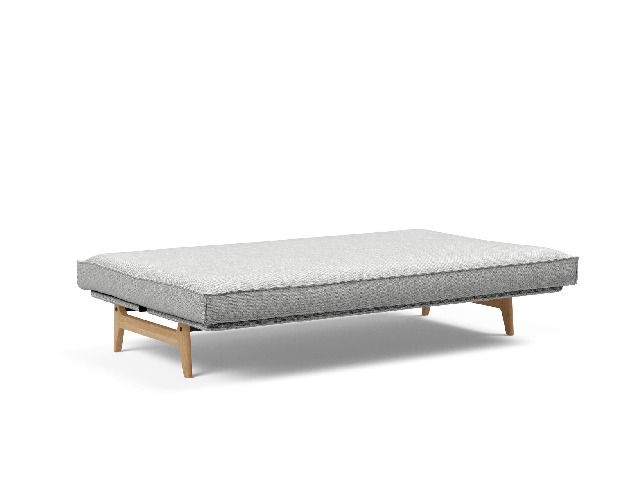 Erleben Sie das Aslak 120 Bettsofa mit stilvollem Sharp Plus Cover und Soft Spring Bezug – die perfekte Kombination aus Funktionalität und zeitgemäßem Stil.