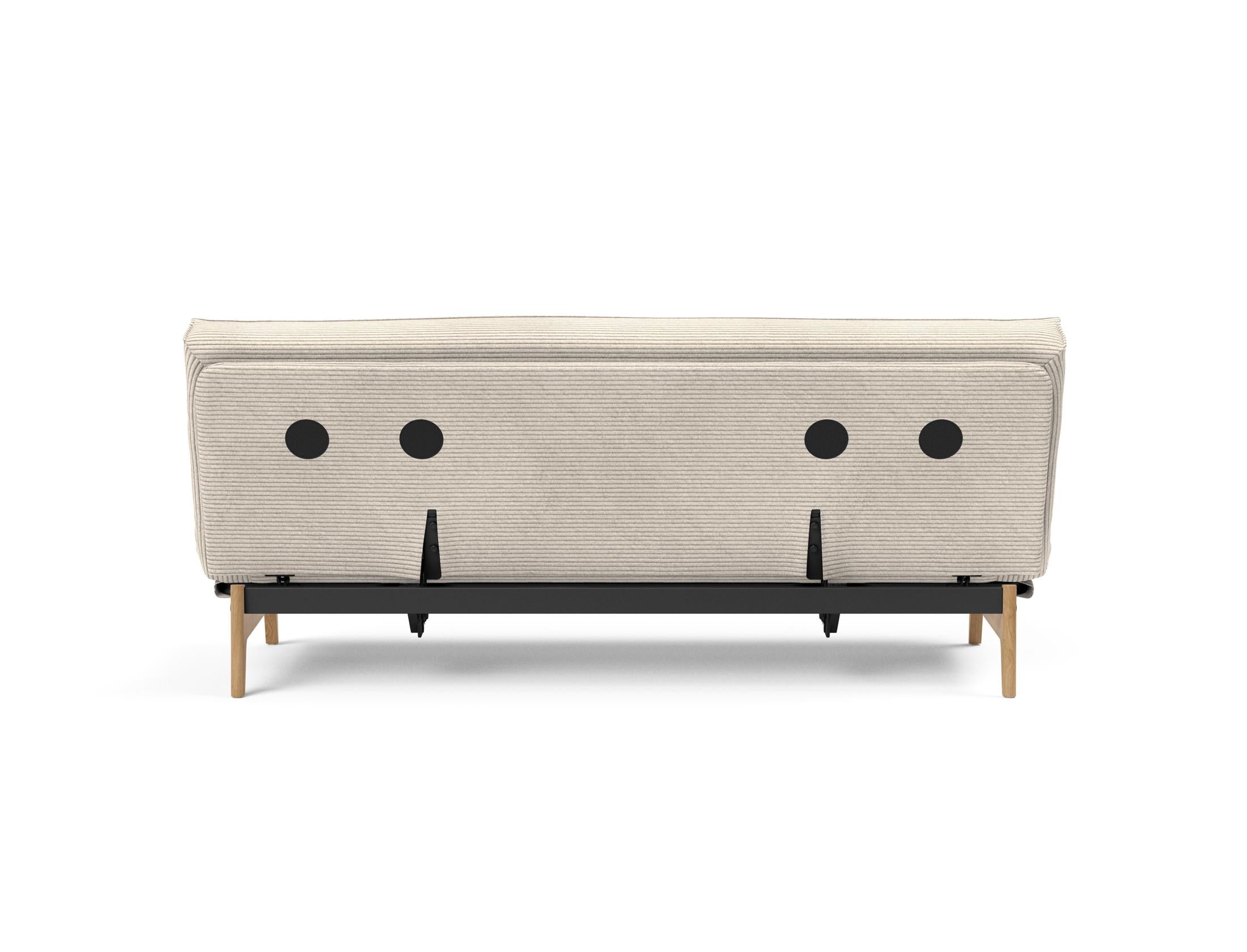 Entdecken Sie das Aslak 120 Bettsofa mit elegantem Sharp Plus Cover und Soft Spring Bezug – ideal für Komfort und modernes Design in Ihrem Zuhause.