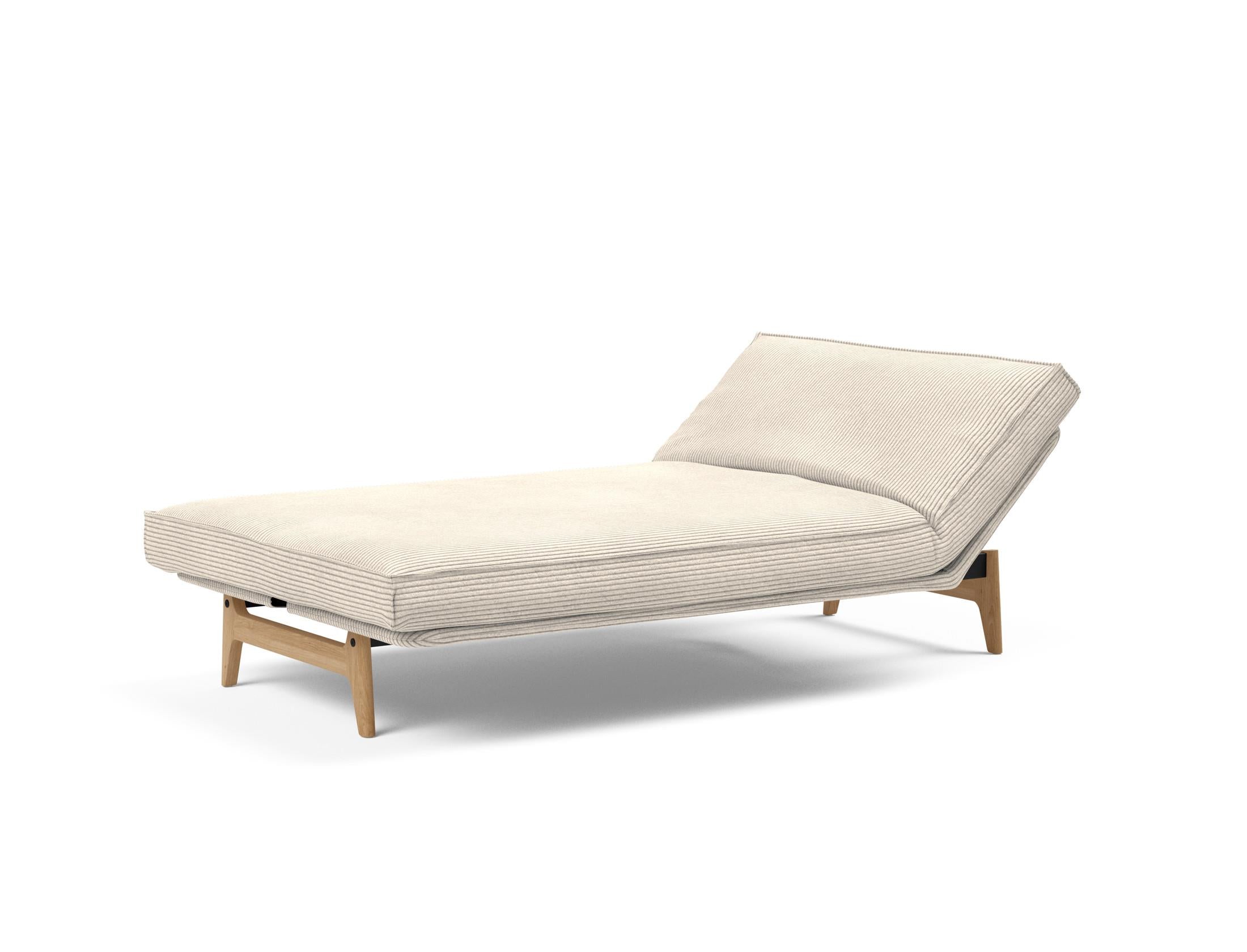 Erleben Sie das Aslak 120 Bettsofa mit stilvollem Sharp Plus Cover und komfortablem Soft Spring Bezug – perfekt für jeden Raum und jeden Anlass.