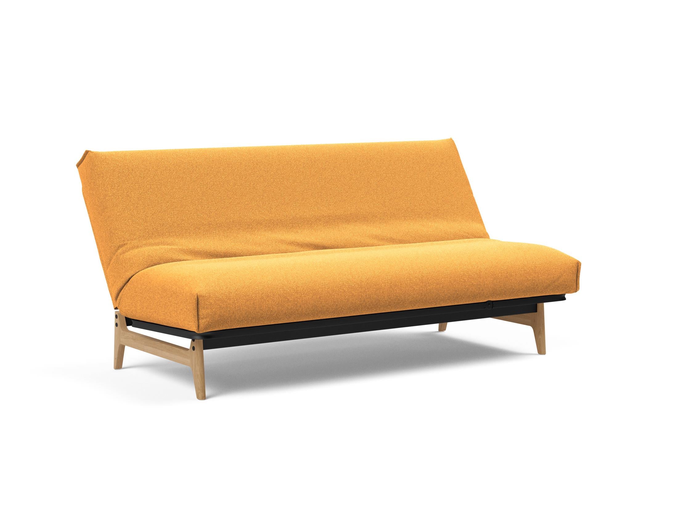 Entdecken Sie das Aslak 140 Bettsofa von Innovation Living – stilvolles skandinavisches Design trifft auf vielseitige Funktionalität und hohen Schlafkomfort.