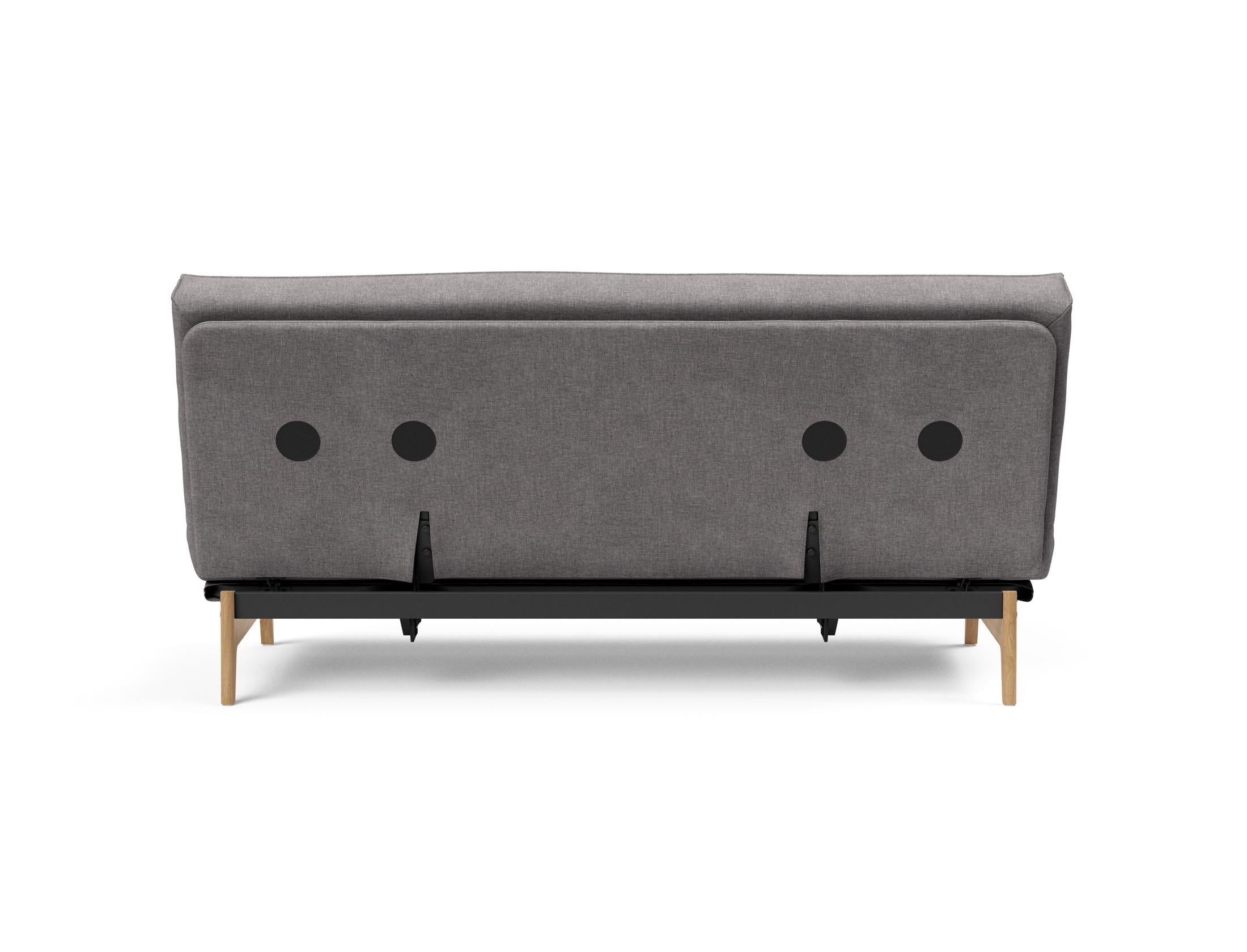 Erleben Sie das Aslak 140 Bettsofa Sharp Plus Cover – stilvoll, bequem und ideal für Gästeübernachtungen. Perfekte Kombination aus Funktionalität und Eleganz.