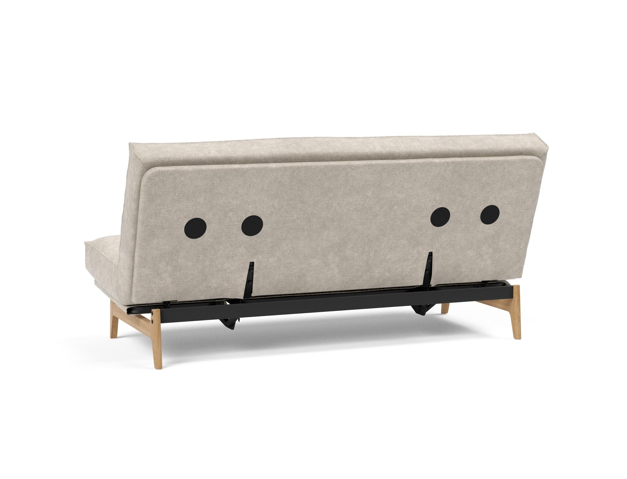 Entdecken Sie das Aslak 140 Bettsofa mit Soft Spring Bezug – modernes Design, vielseitig einsetzbar und optimal für entspannte Nächte.