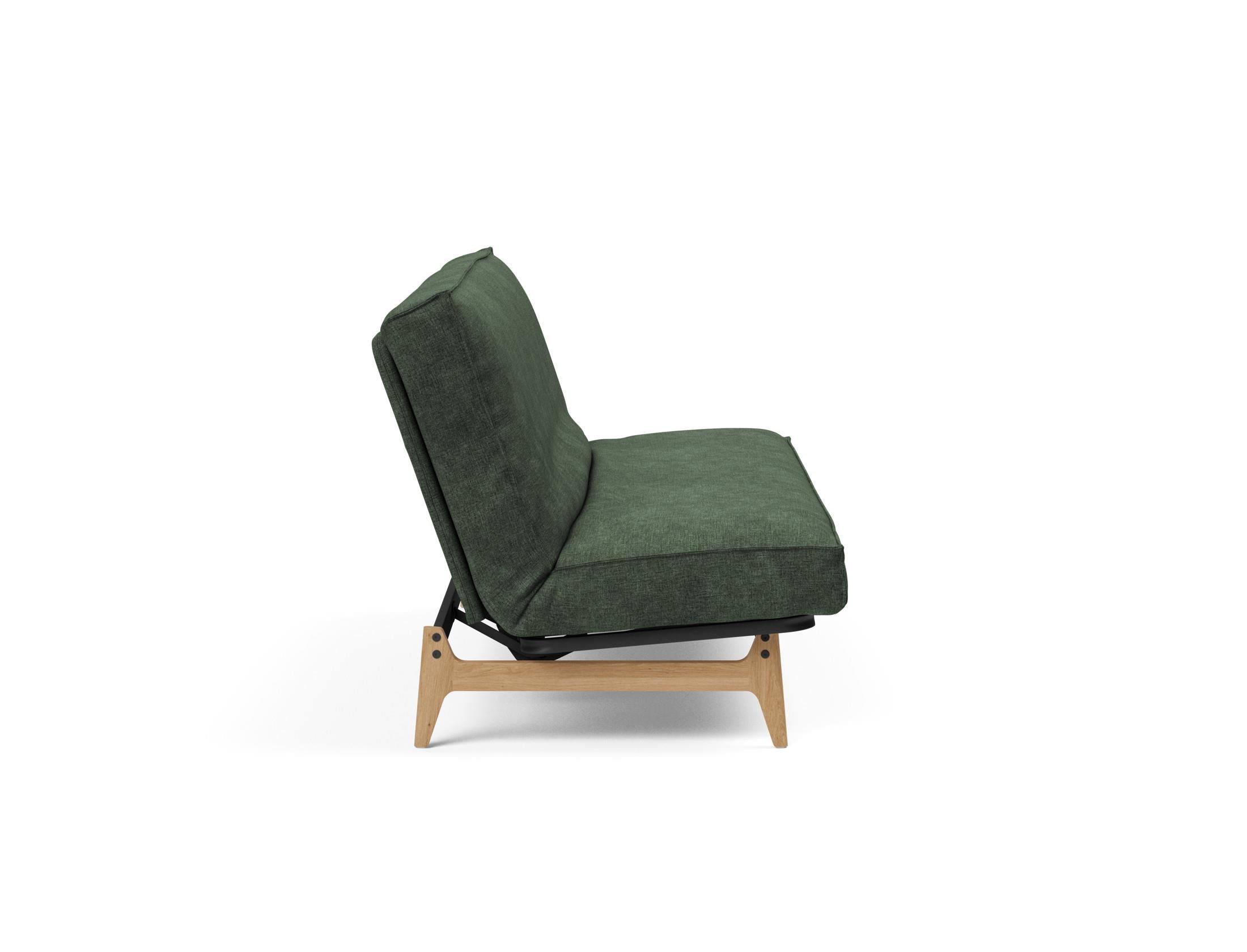 Entdecken Sie das Aslak 140 Bettsofa mit Sharp Plus Cover – stilvolles Design, luxuriöse Soft Spring Matratze und langlebige Materialien für höchsten Komfort.