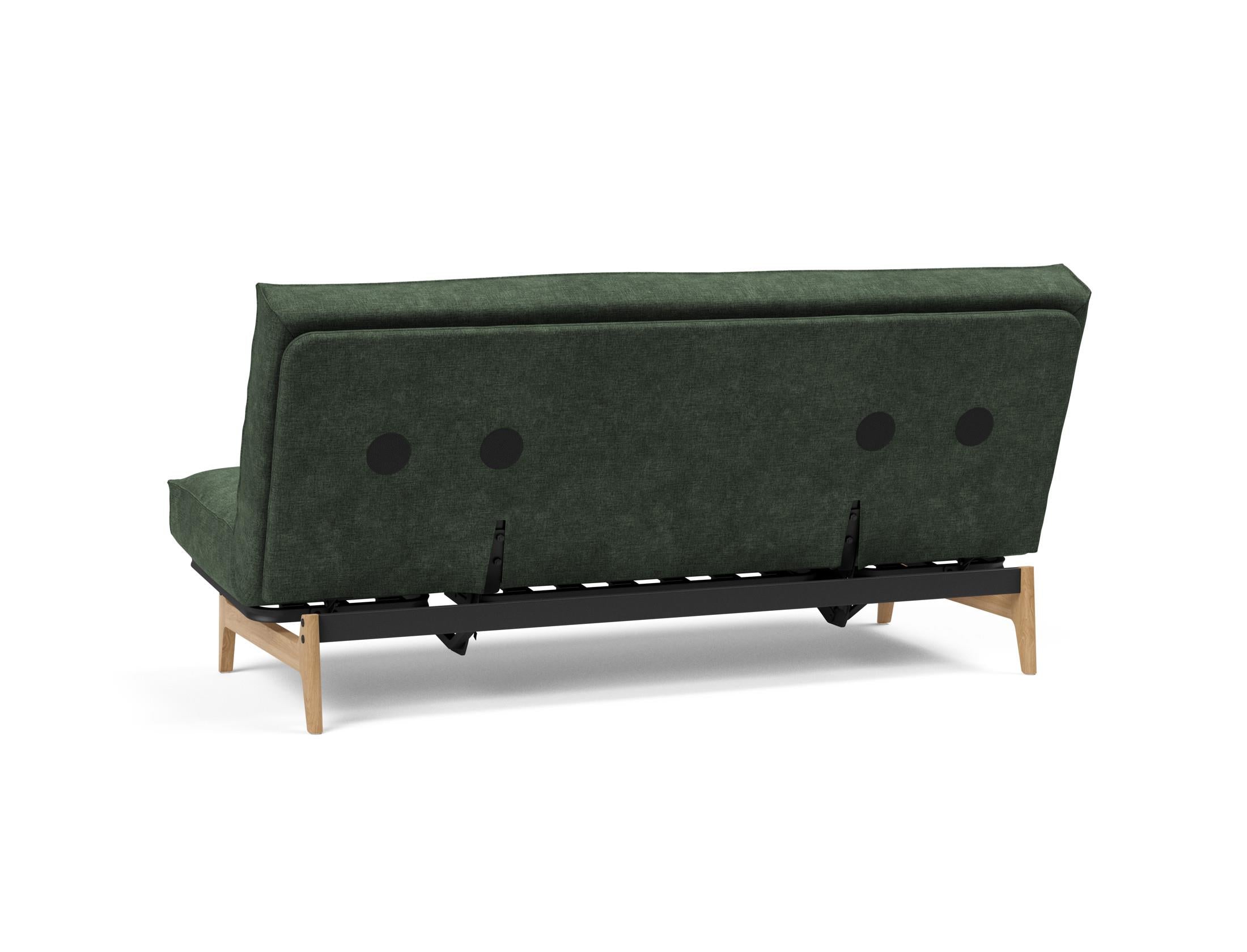 Entdecken Sie das Aslak 140 Bettsofa mit Sharp Plus Cover: stilvolles Design, langlebige Materialien und luxuriöse Soft Spring Matratze für besten Schlaf.