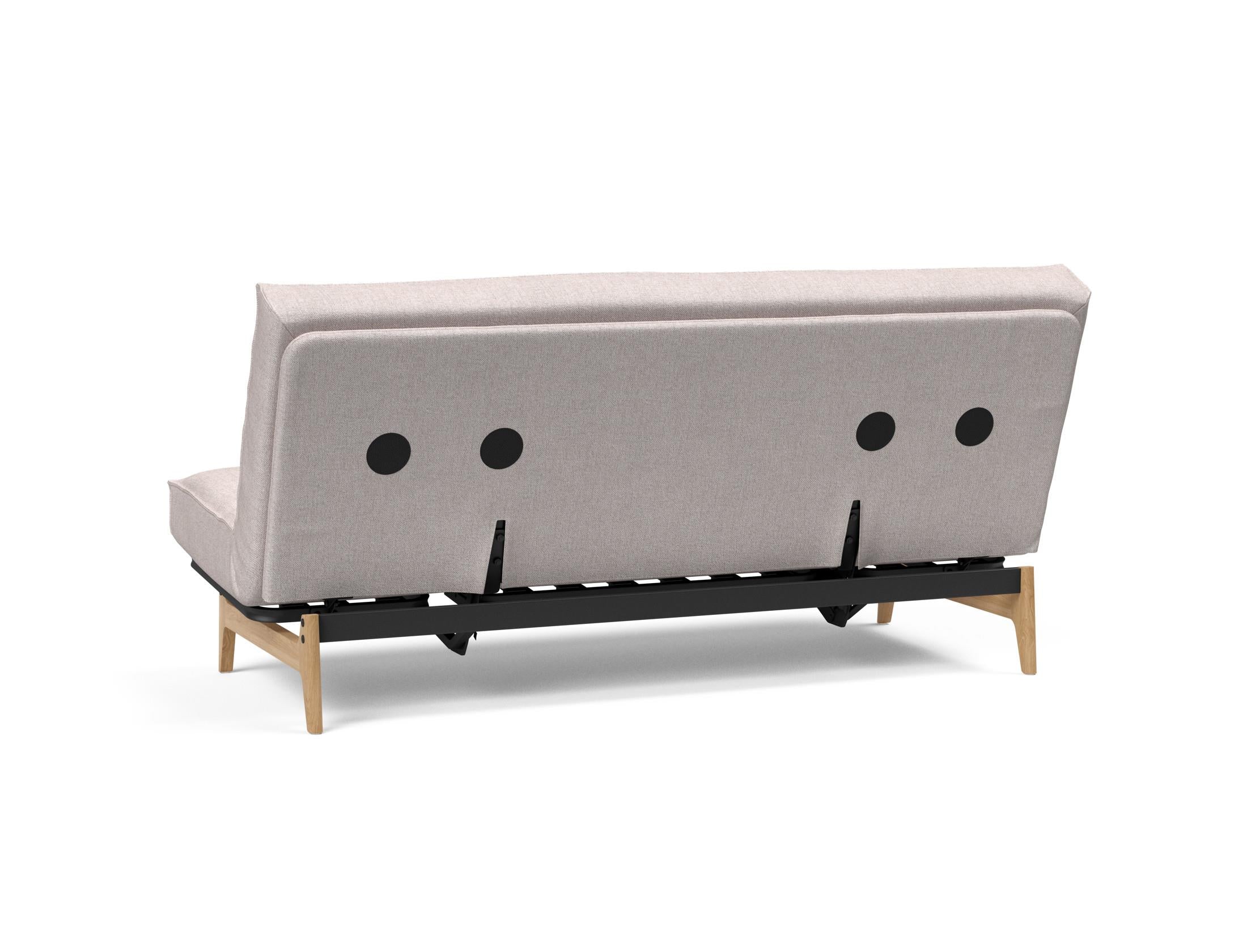 Entdecken Sie das Aslak 140 Bettsofa von Innovation Living: stilvolles Design, bequeme Soft Spring Matratze und elegantes Sharp Plus Cover für höchsten Schlafkomfort.