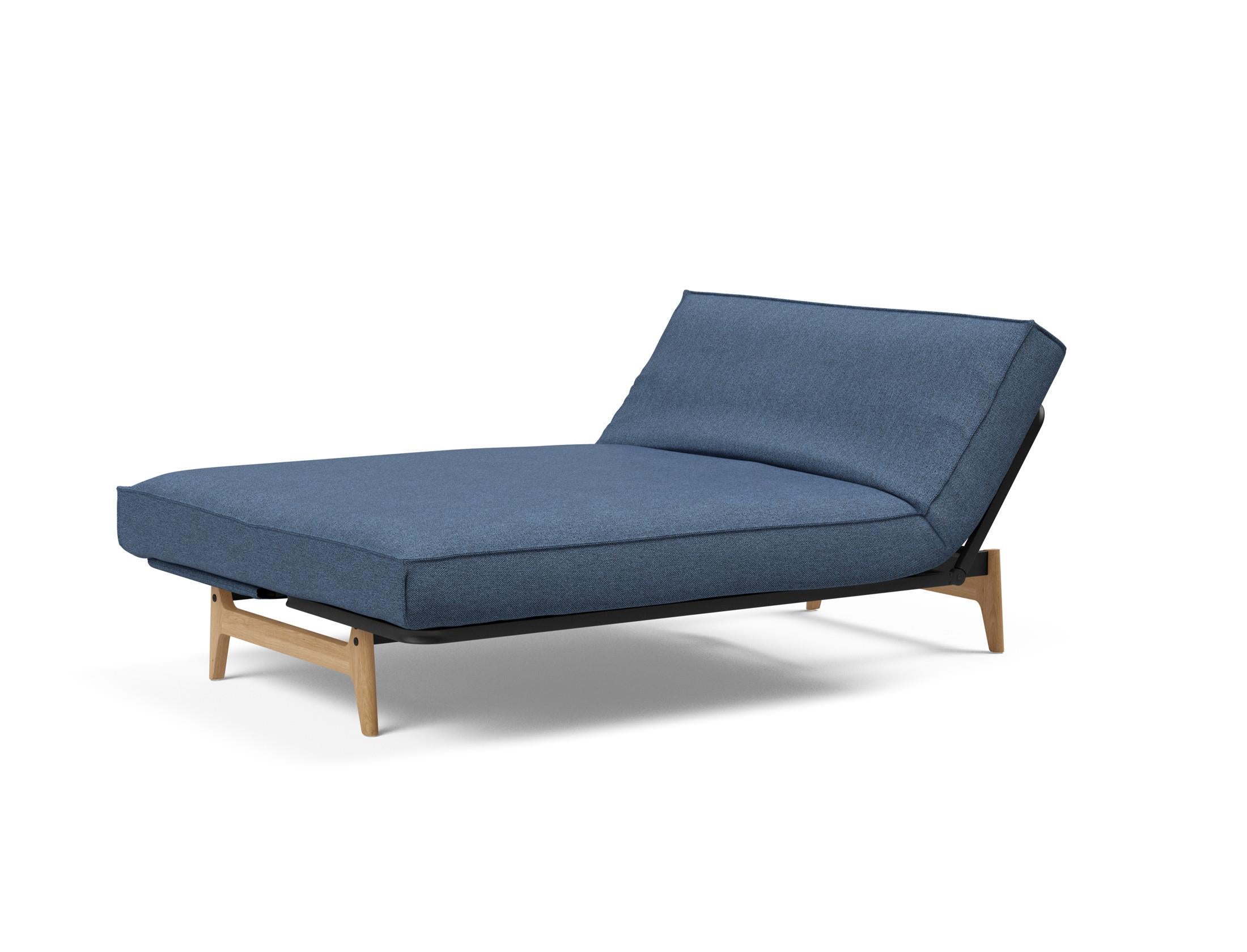 Erleben Sie das Aslak 140 Bettsofa von Innovation Living: modernes Design, hochwertige Soft Spring Matratze und edles Sharp Plus Cover für optimalen Komfort.