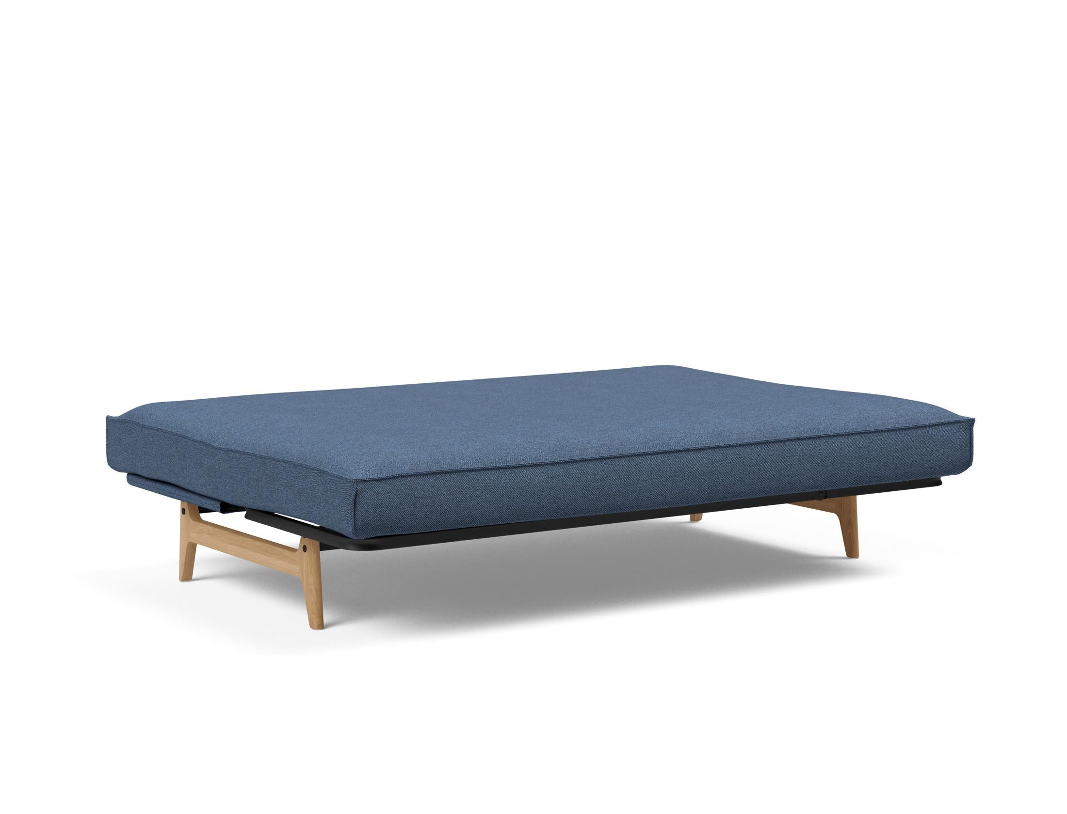 Entdecken Sie das Aslak 140 Bettsofa von Innovation Living: stilvolles Design, bequeme Soft Spring Matratze und elegantes Sharp Plus Cover für höchsten Schlafkomfort.
