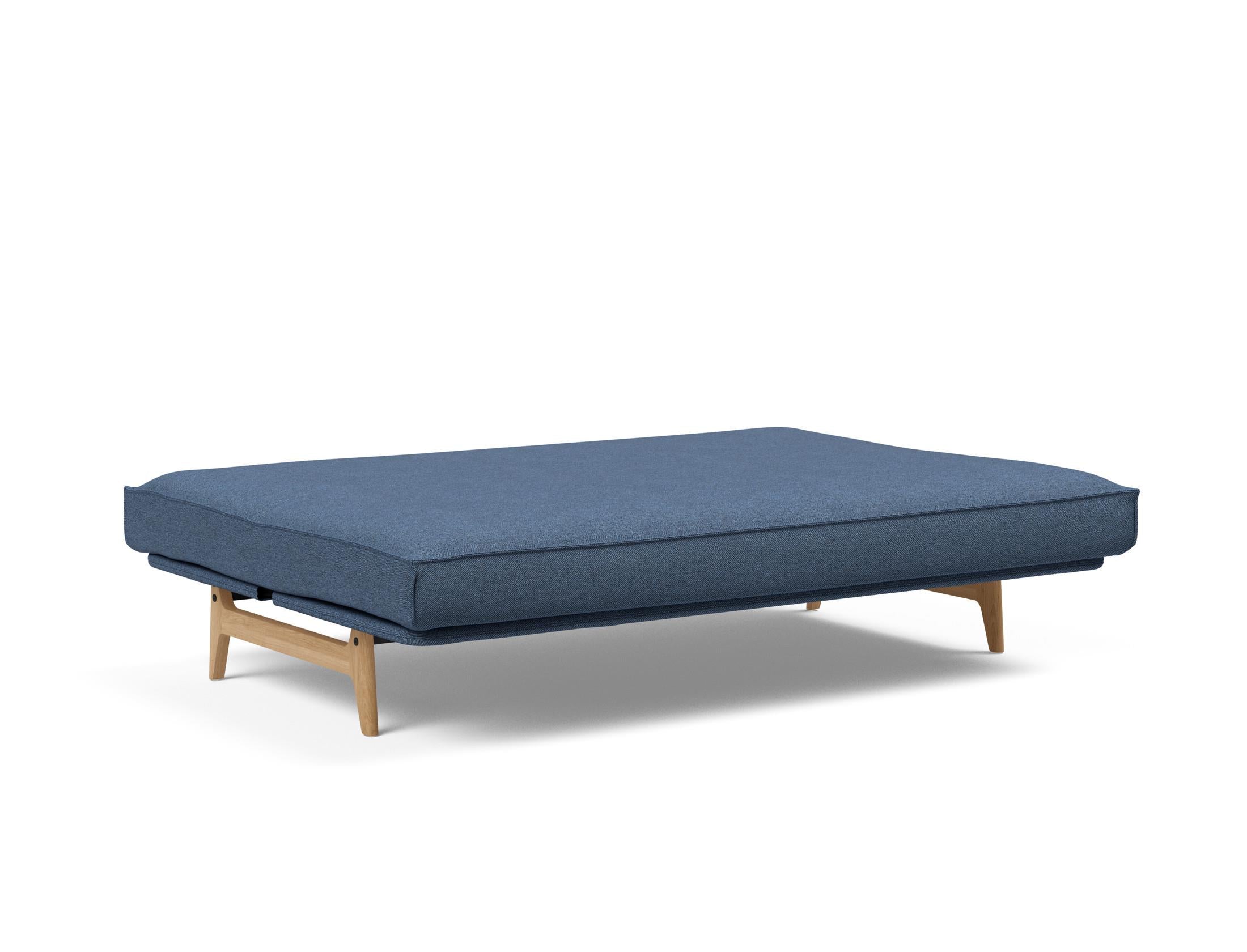 Erleben Sie das Aslak 140 Bettsofa Sharp Plus Cover – stilvoll, bequem und ideal für Gästeübernachtungen. Perfekte Kombination aus Funktionalität und Eleganz.