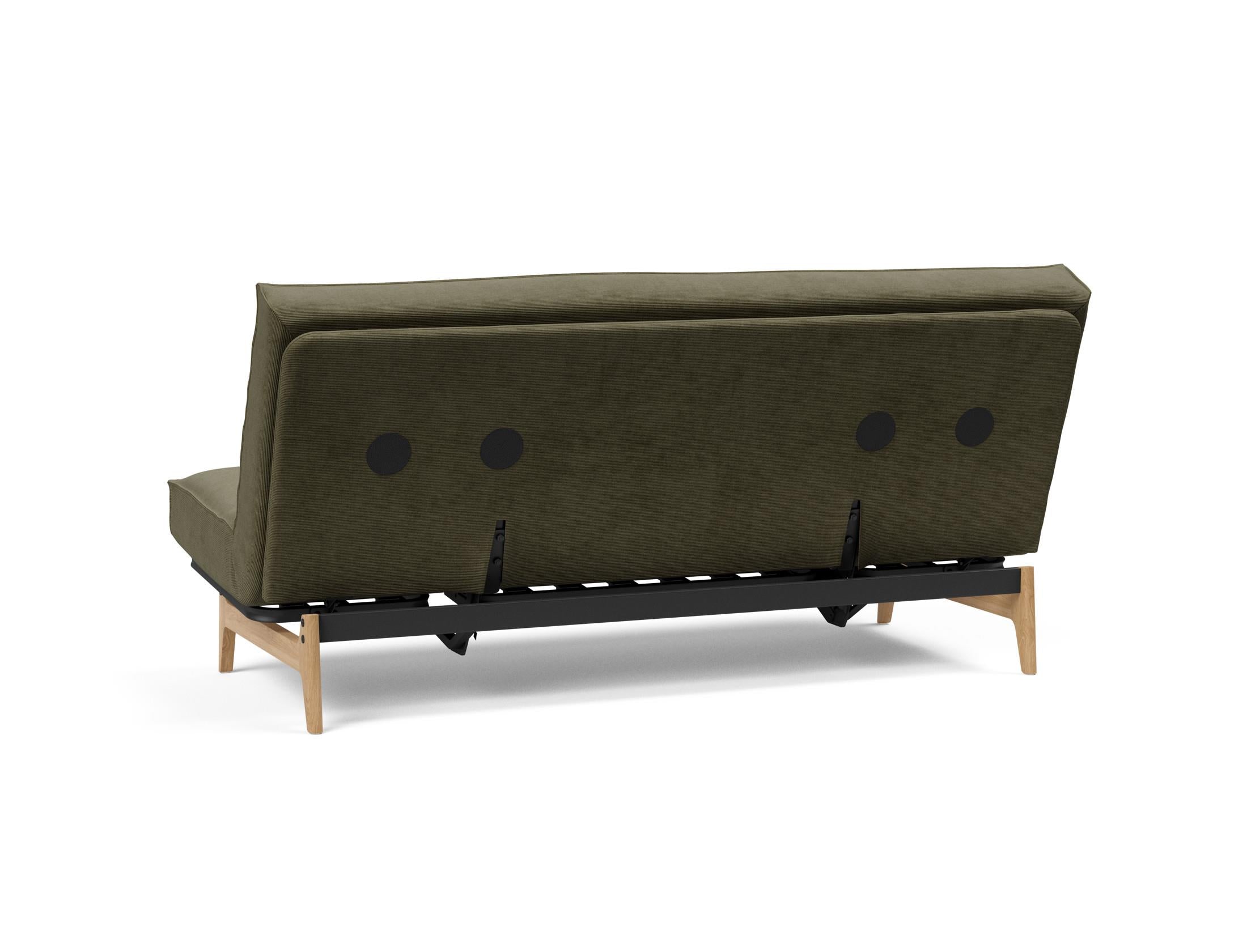 Erleben Sie das Aslak 140 Bettsofa von Innovation Living: modernes Design, hochwertige Soft Spring Matratze und edles Sharp Plus Cover für optimalen Komfort.