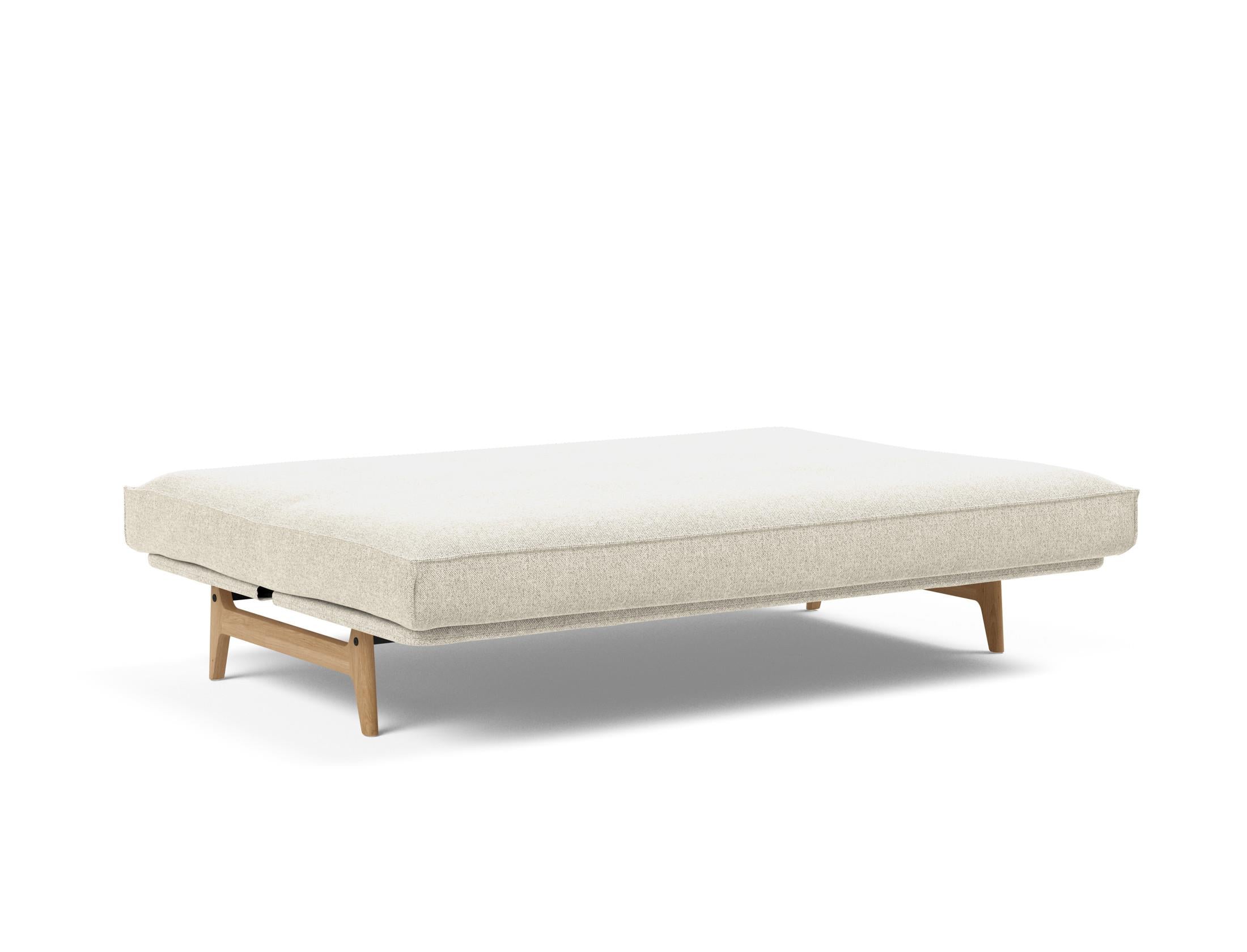 Erleben Sie das Aslak 140 Bettsofa Sharp Plus Cover – stilvoll, bequem und ideal für Gästeübernachtungen. Perfekte Kombination aus Funktionalität und Eleganz.