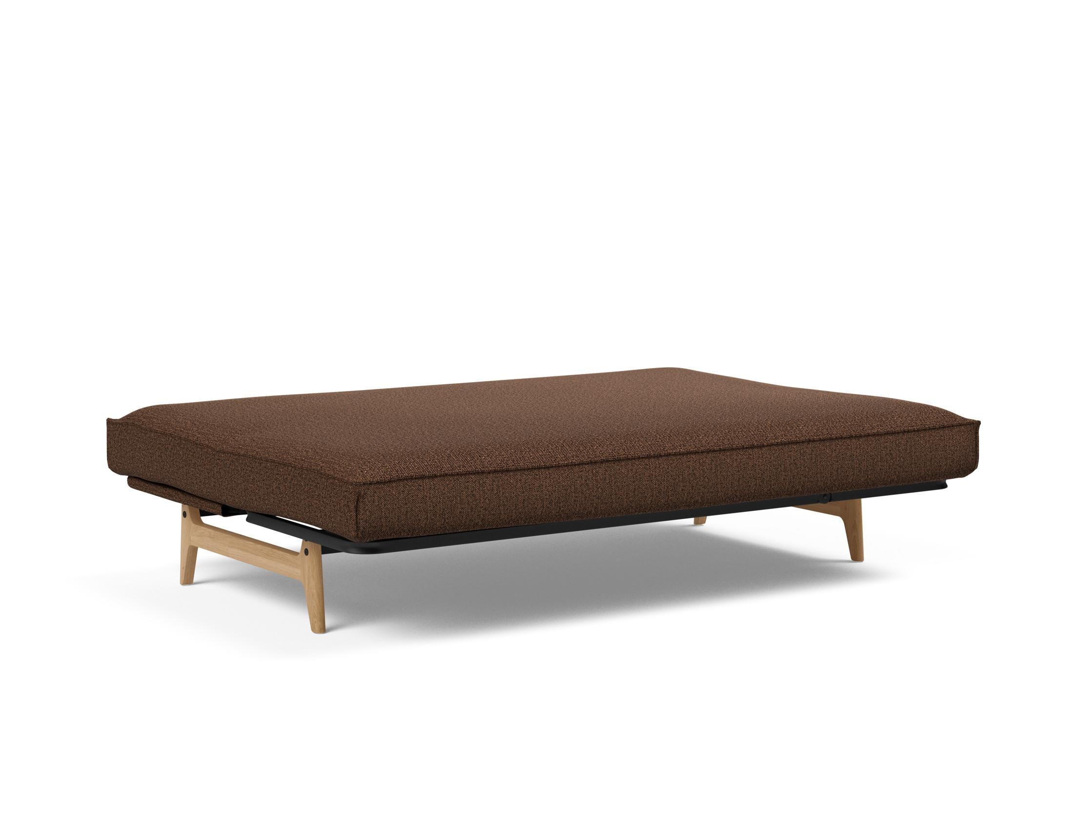 Entdecken Sie das Aslak 140 Bettsofa von Innovation Living: stilvolles Design, bequeme Soft Spring Matratze und elegantes Sharp Plus Cover für höchsten Schlafkomfort.