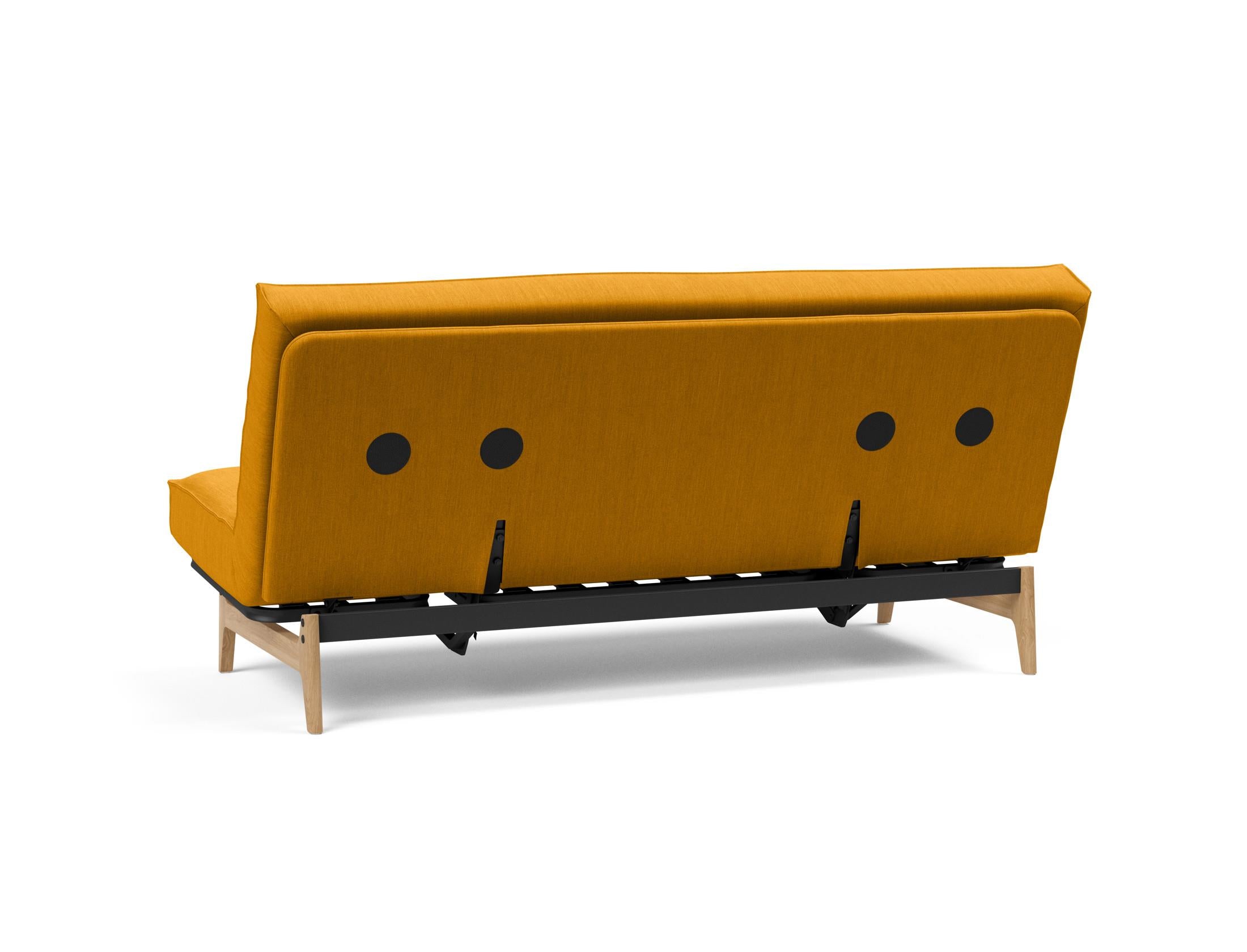 Erleben Sie das Aslak 140 Bettsofa von Innovation Living: modernes Design, hochwertige Soft Spring Matratze und edles Sharp Plus Cover für optimalen Komfort.