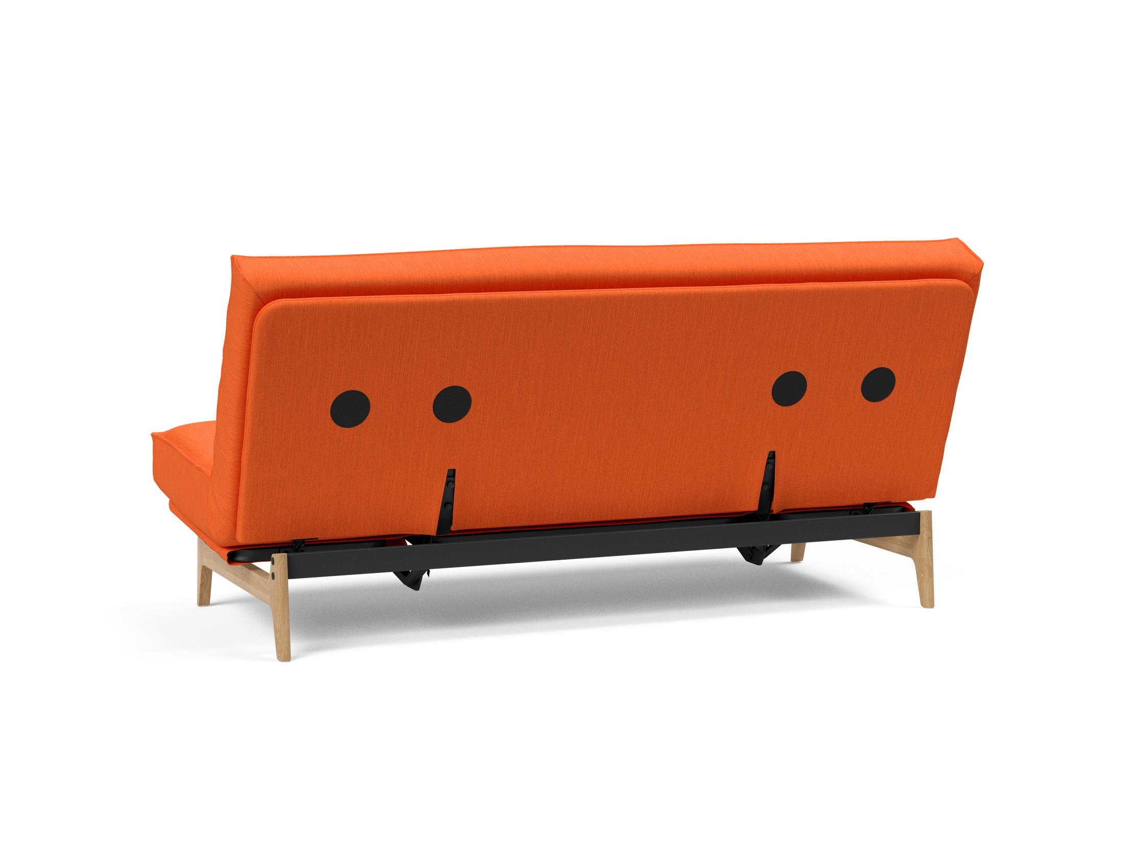Entdecken Sie das Aslak 140 Bettsofa mit Soft Spring Bezug – modernes Design, vielseitig einsetzbar und optimal für entspannte Nächte.