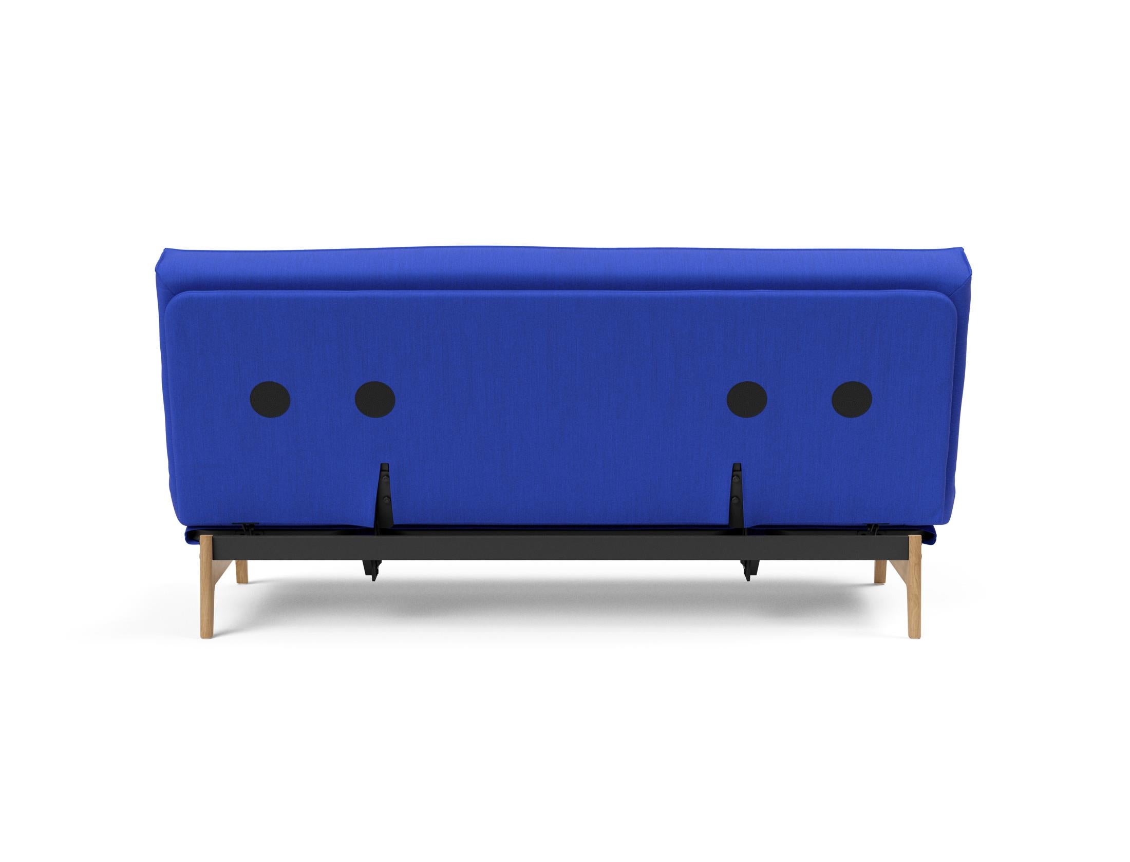 Erleben Sie das Aslak 140 Bettsofa Sharp Plus Cover – stilvoll, bequem und ideal für Gästeübernachtungen. Perfekte Kombination aus Funktionalität und Eleganz.