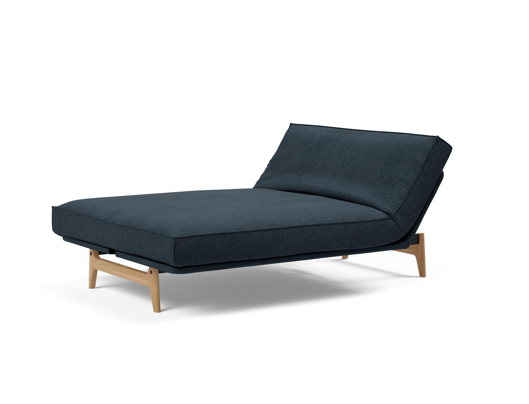 Erleben Sie das Aslak 140 Bettsofa Sharp Plus Cover – stilvoll, bequem und ideal für Gästeübernachtungen. Perfekte Kombination aus Funktionalität und Eleganz.