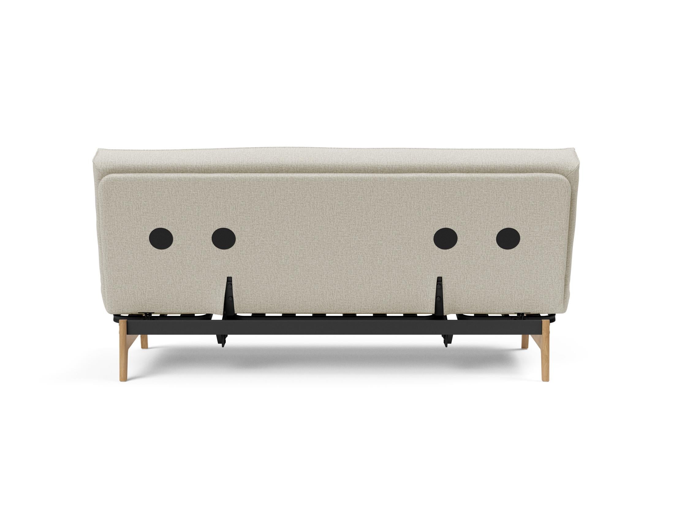 Entdecken Sie das Aslak 140 Bettsofa von Innovation Living: stilvolles Design, bequeme Soft Spring Matratze und elegantes Sharp Plus Cover für höchsten Schlafkomfort.