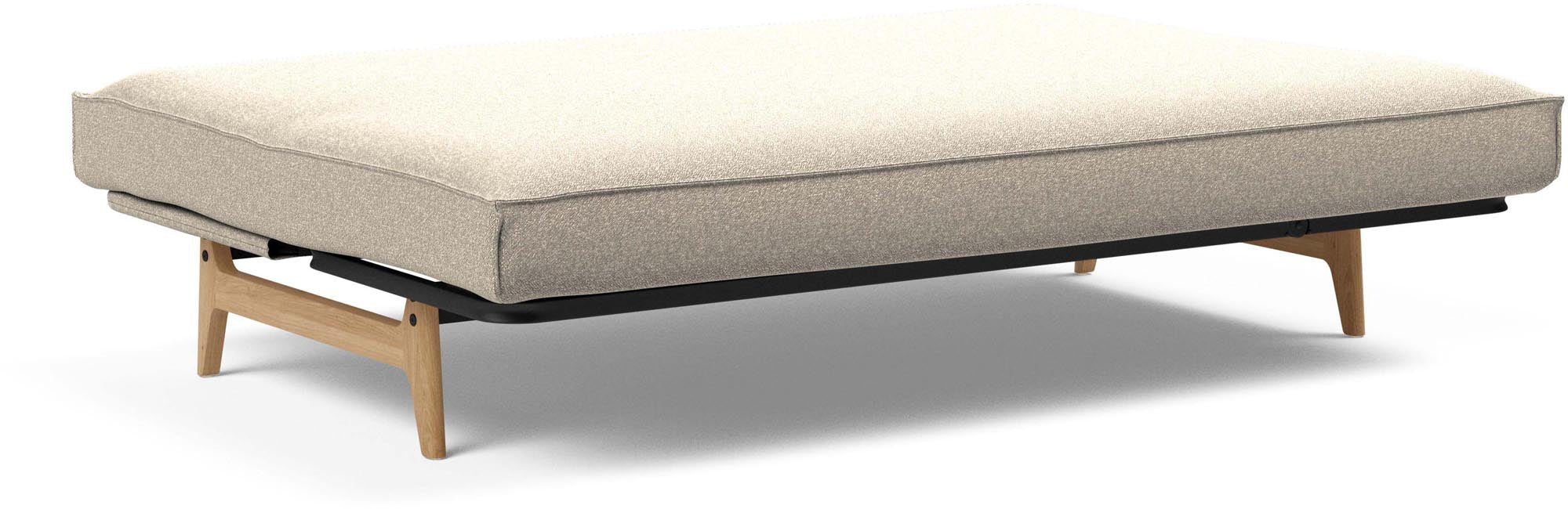 Erleben Sie das Aslak 140 Bettsofa mit Sharp Plus Cover – eine harmonische Verbindung von modernem Design und luxuriösem Schlafkomfort.