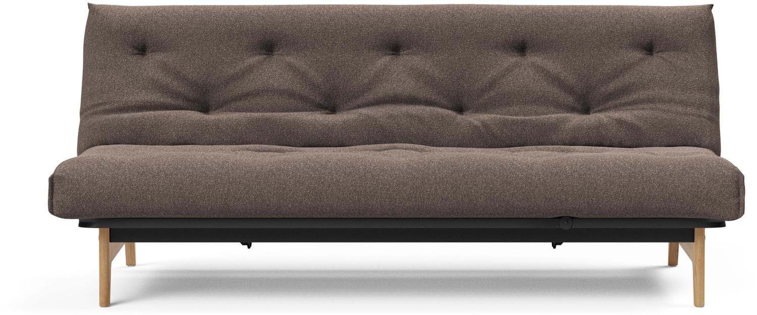 Entdecken Sie das Aslak 120 Bettsofa Nordic Classic von Innovation Living: stilvolles skandinavisches Design, perfekt für kompakte Wohnräume und entspannende Nächte.