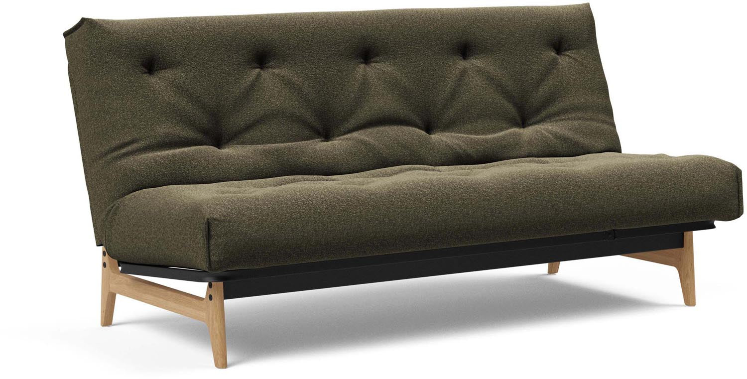 Entdecken Sie das Aslak 140 Bettsofa von Innovation Living – stilvolles Nordic Design und hochwertiger Latex für erholsame Nächte.