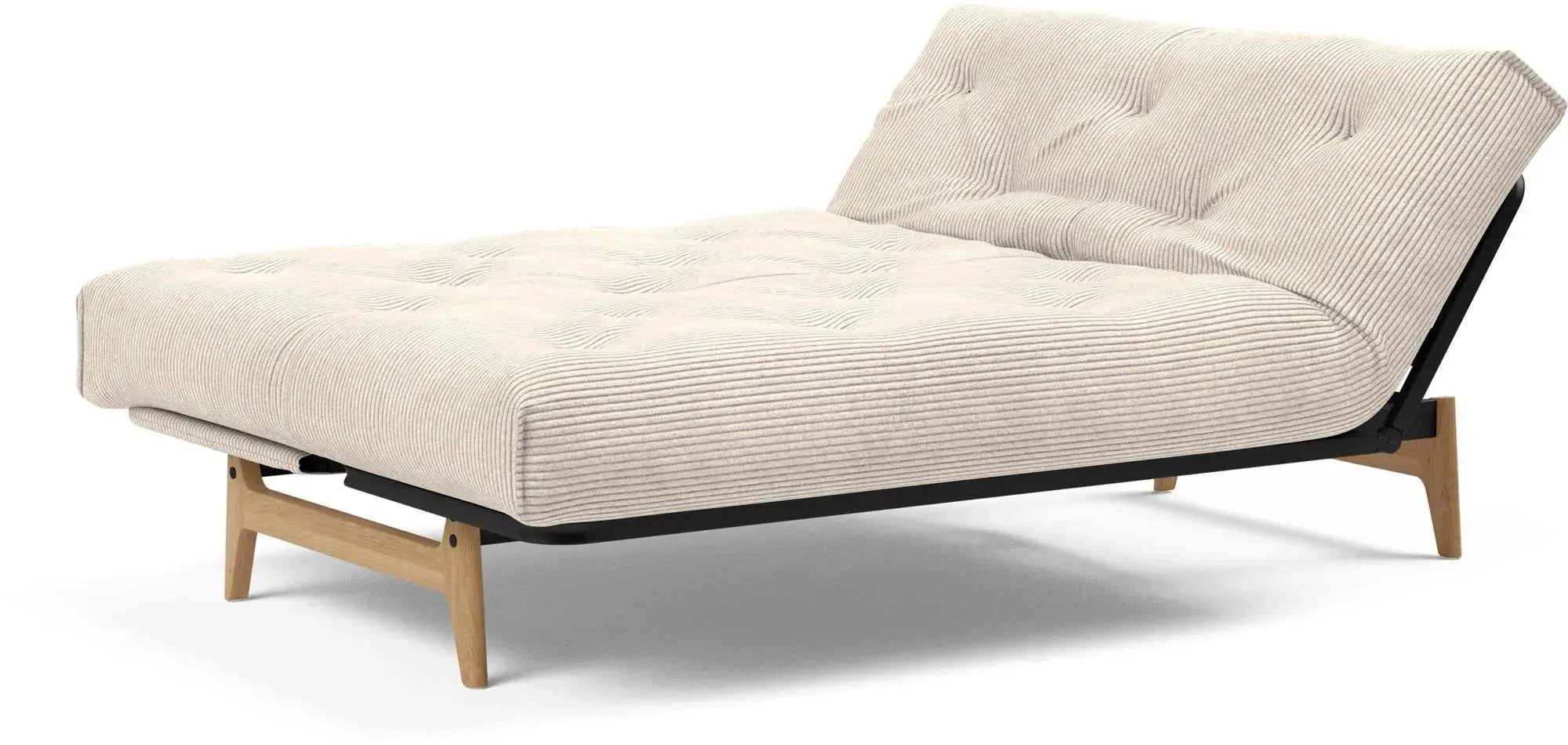 Entdecken Sie das Aslak 140 Bettsofa von Innovation Living – stilvolles Nordic Design und hochwertiger Latex für erholsame Nächte.