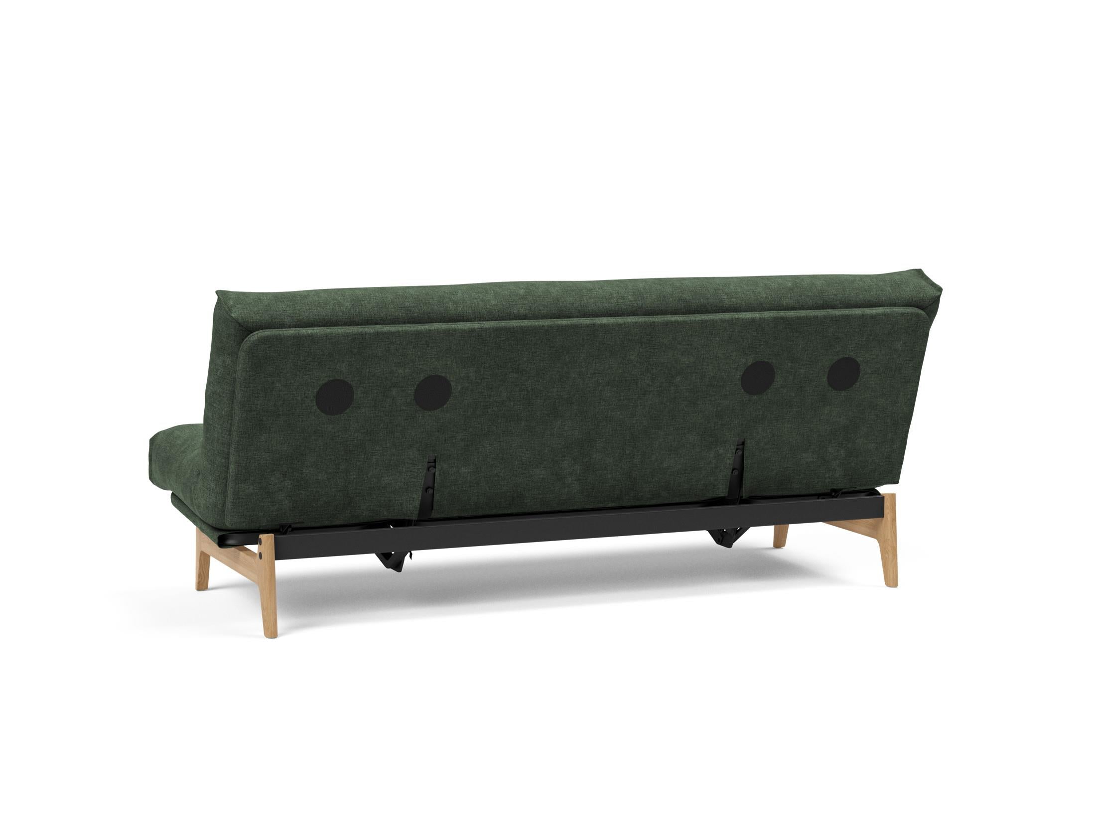 Erleben Sie das Aslak 120 Bettsofa Nordic Soft Spring von Innovation Living – eine perfekte Kombination aus modernem Stil und vielseitiger Funktionalität.