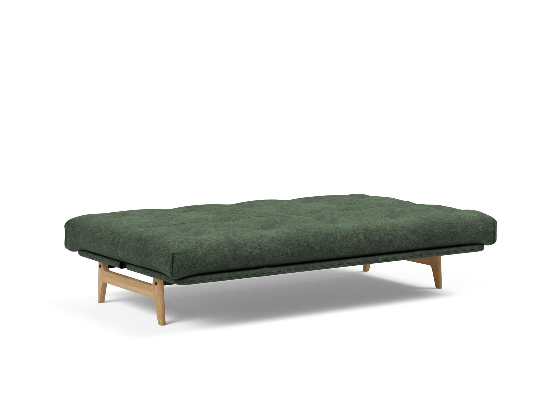 Entdecken Sie das Aslak 120 Bettsofa Nordic Soft Spring von Innovation Living – stilvolles Design trifft auf praktischen Komfort für Ihr Zuhause.