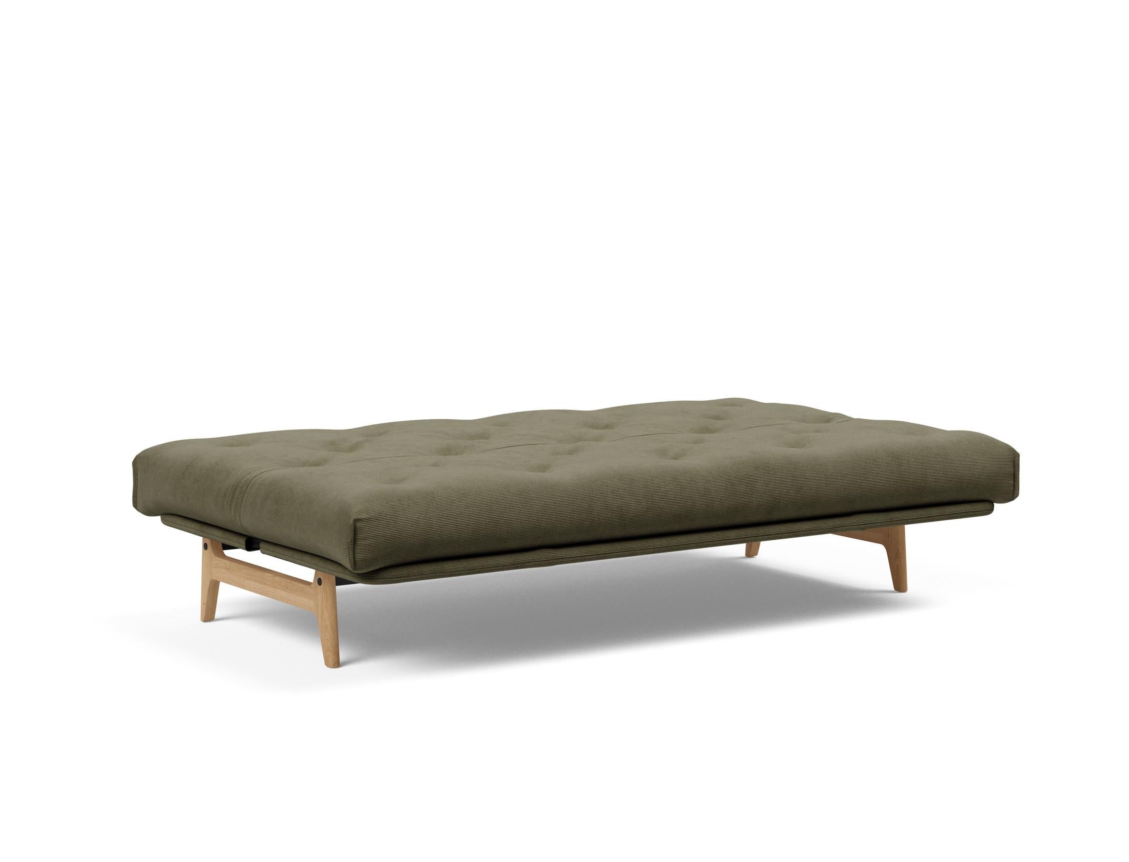Entdecken Sie das Aslak 120 Bettsofa Nordic Soft Spring von Innovation Living – stilvolles Design trifft auf praktischen Komfort für Ihr Zuhause.