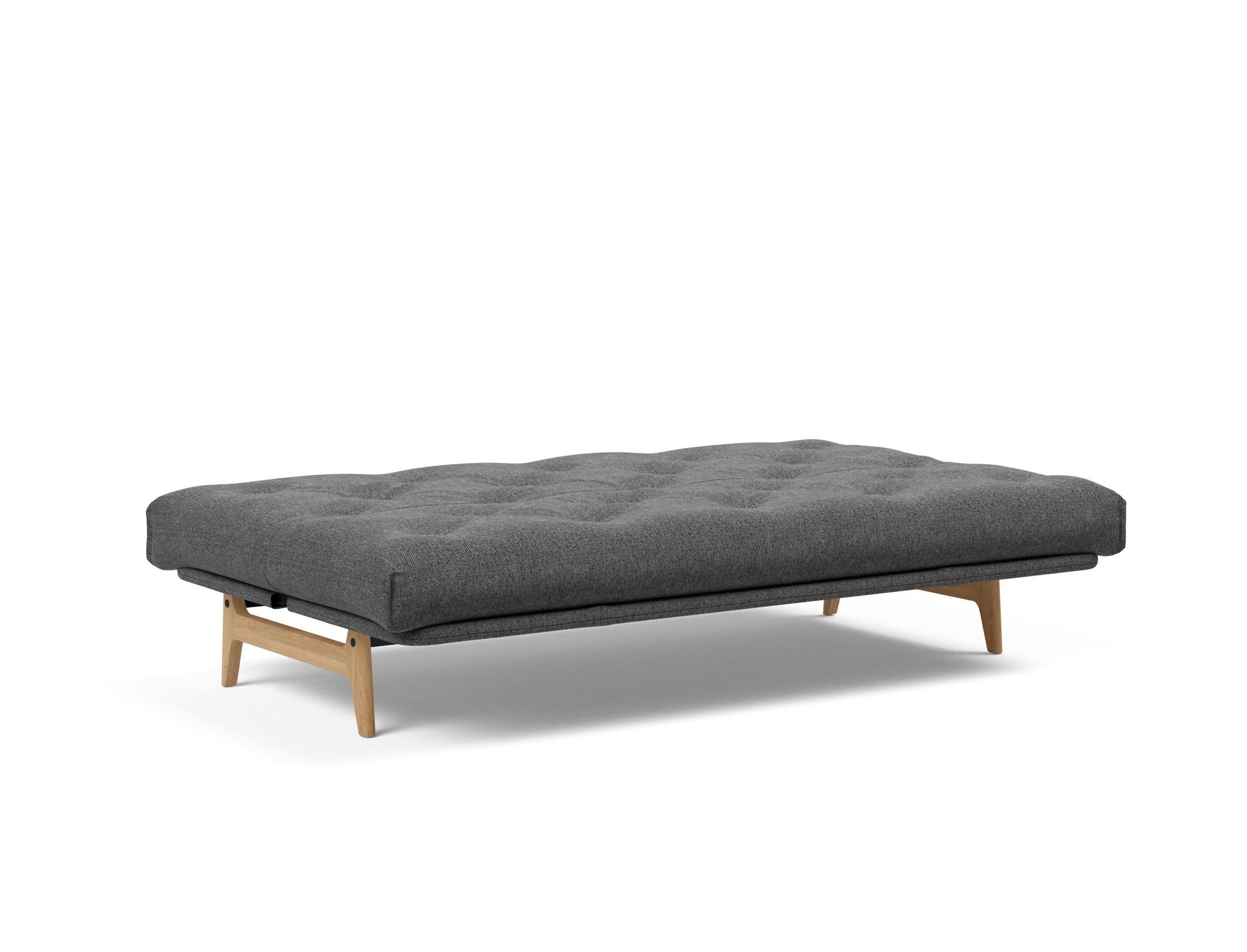 Entdecken Sie das Aslak 120 Bettsofa Nordic Soft Spring von Innovation Living – stilvolles Design trifft auf praktischen Komfort für Ihr Zuhause.