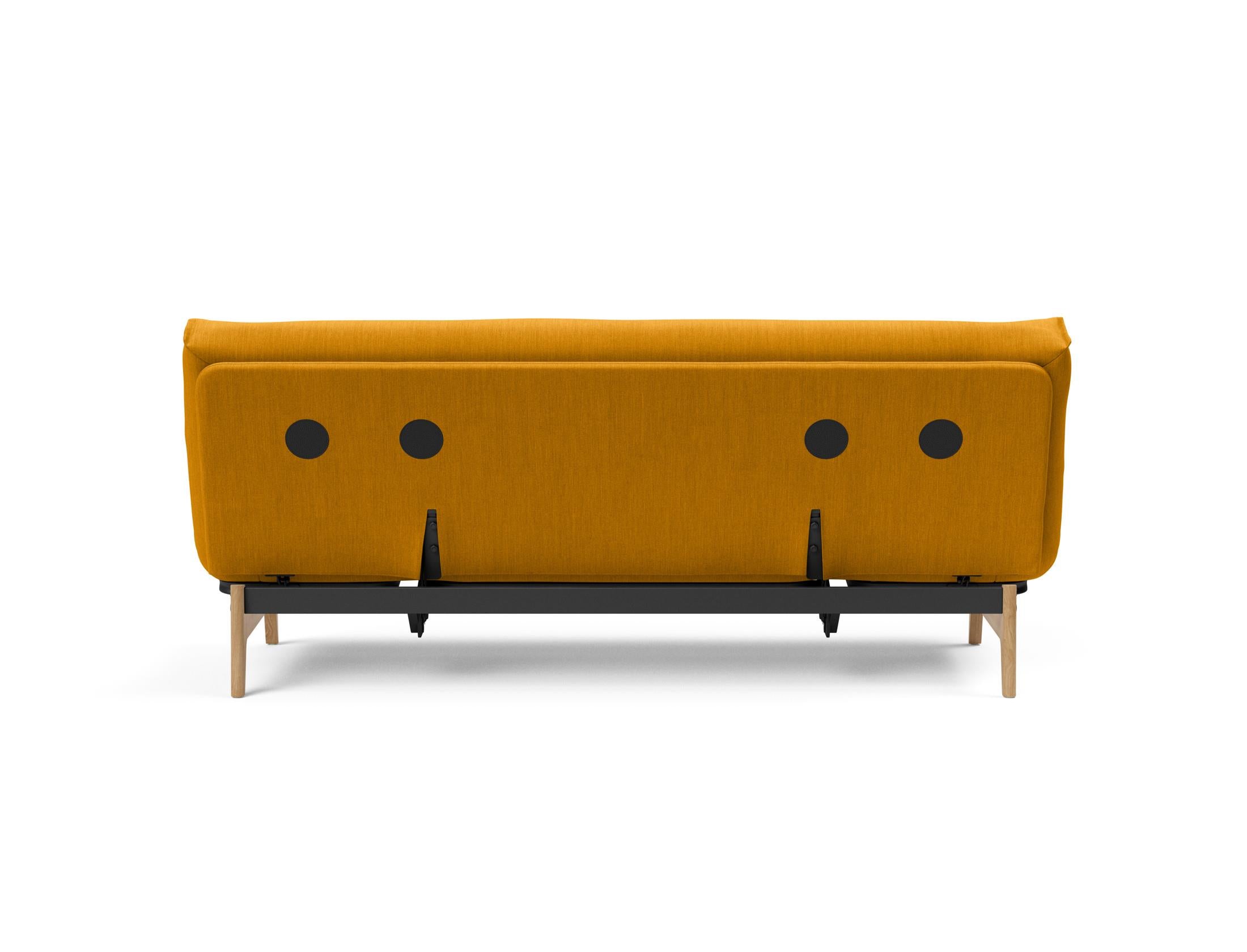 Aslak 120 Bettsofa Nordic: Modernes Design mit Soft Spring Bezug, perfekt für entspannte Abende und stilvolle Einrichtungsideen.