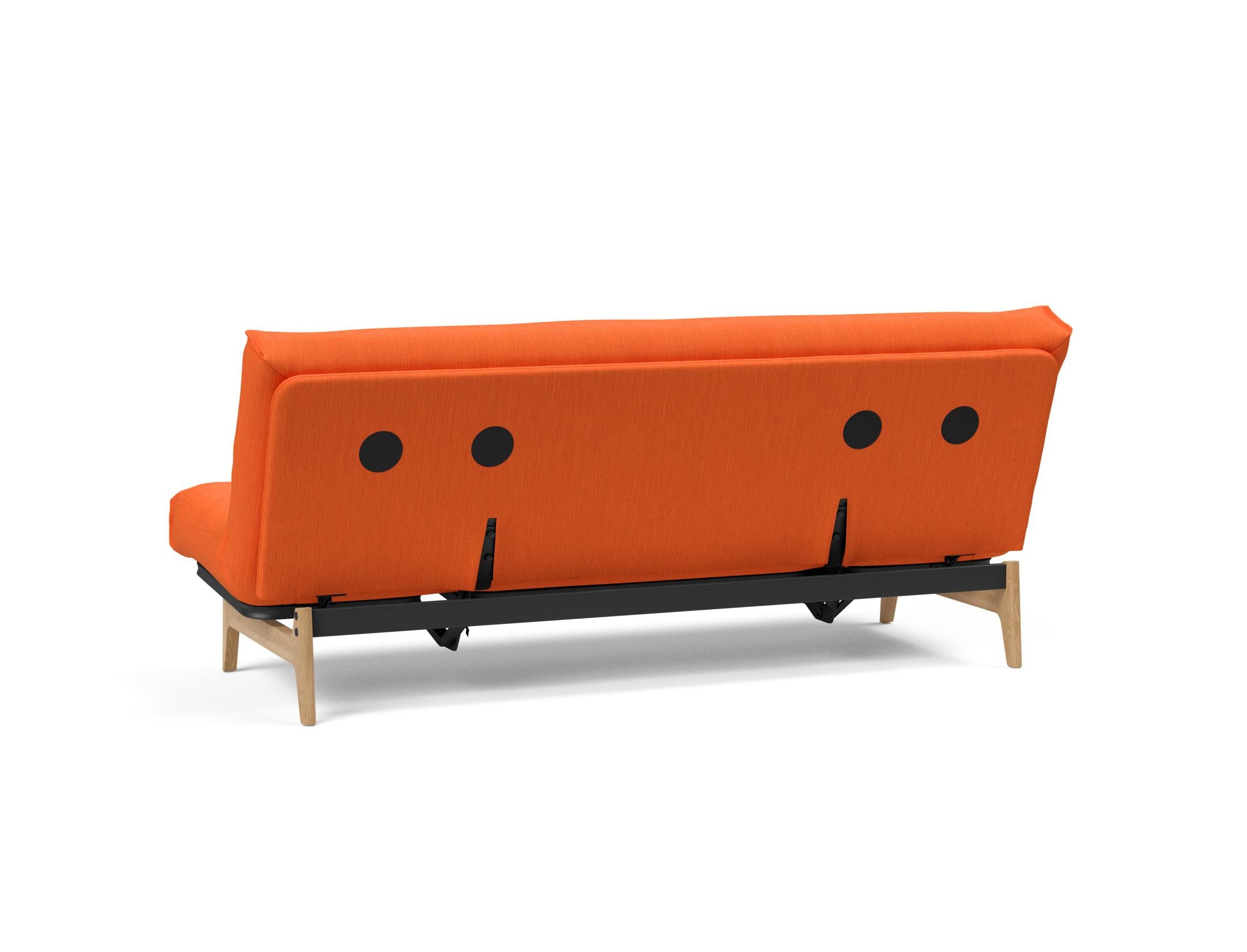 Aslak 120 Bettsofa Nordic: Elegantes Sofa mit Soft Spring Bezug, ideal für gemütliche Nächte und stilvolle Wohnräume.