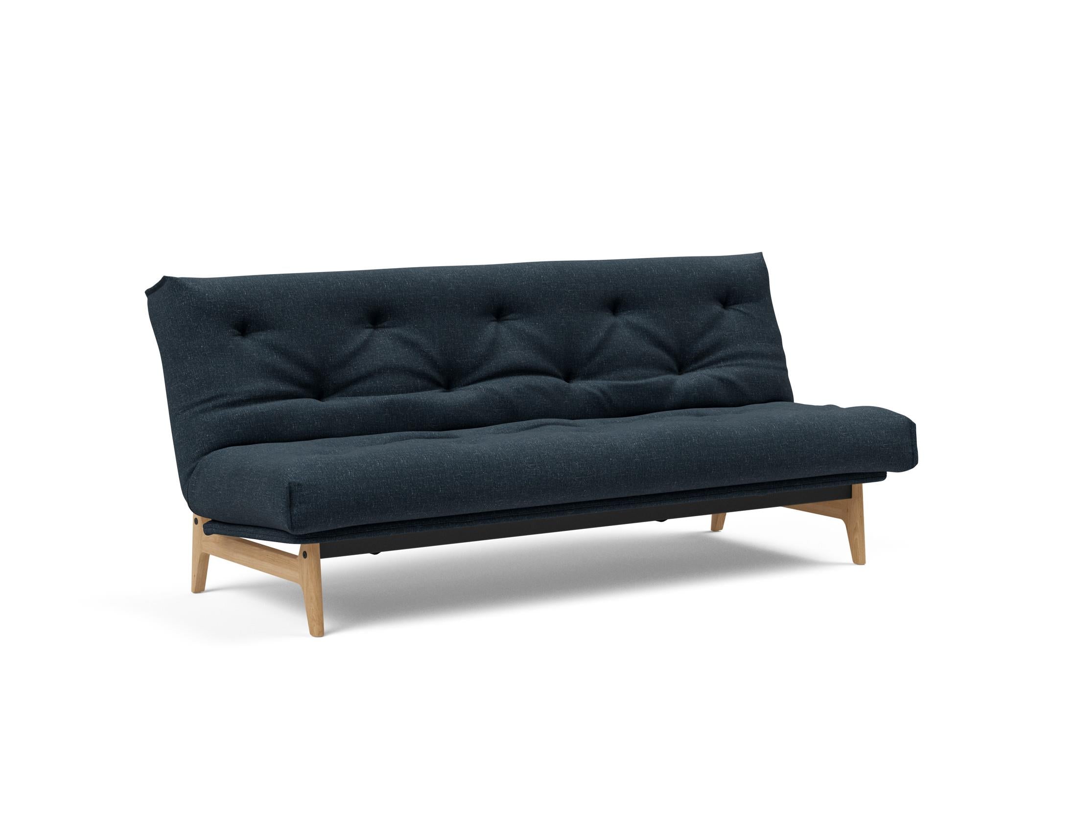 Entdecken Sie das Aslak 120 Bettsofa Nordic Soft Spring von Innovation Living – stilvolles Design trifft auf praktischen Komfort für Ihr Zuhause.