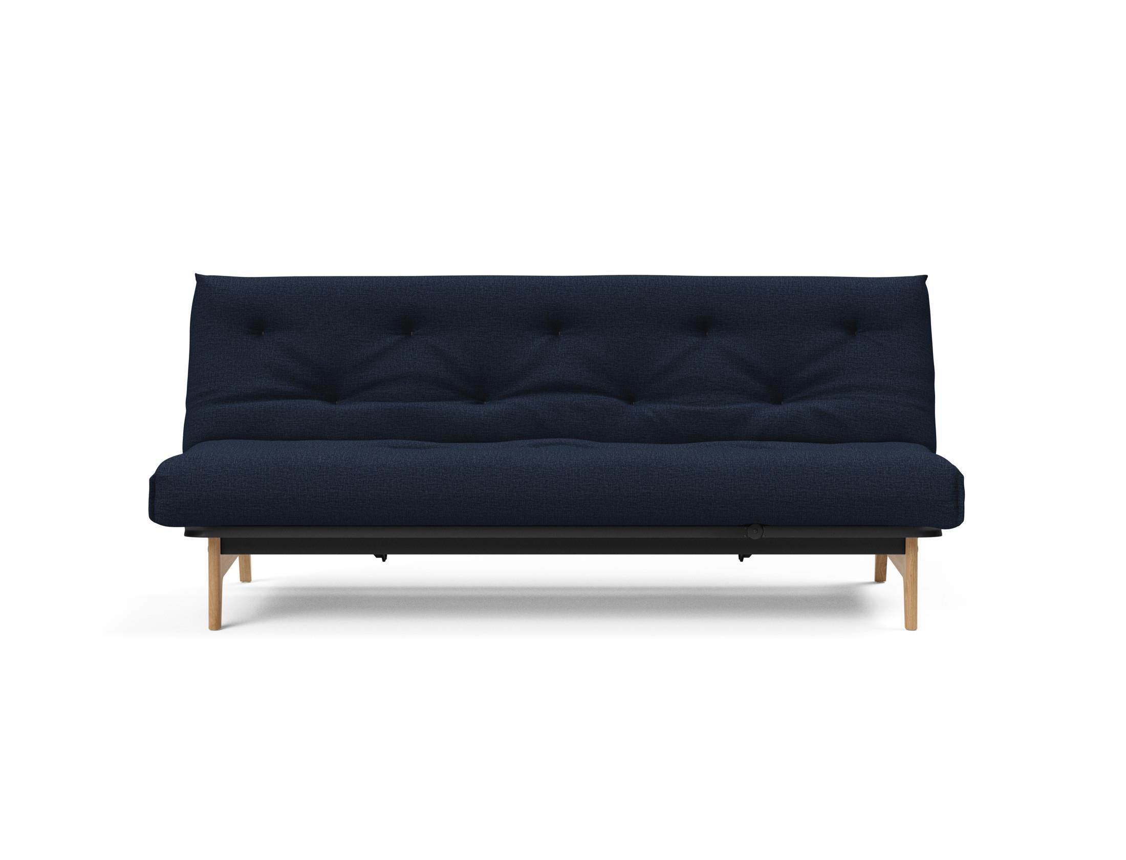 Entdecken Sie das Aslak 120 Bettsofa Nordic Soft Spring von Innovation Living – stilvolles Design trifft auf praktischen Komfort für Ihr Zuhause.