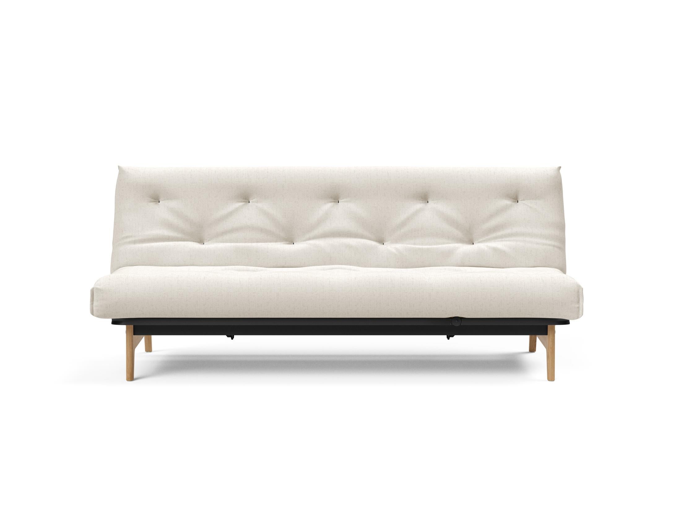 Erleben Sie das Aslak 120 Bettsofa Nordic Soft Spring von Innovation Living – eine perfekte Kombination aus modernem Stil und vielseitiger Funktionalität.
