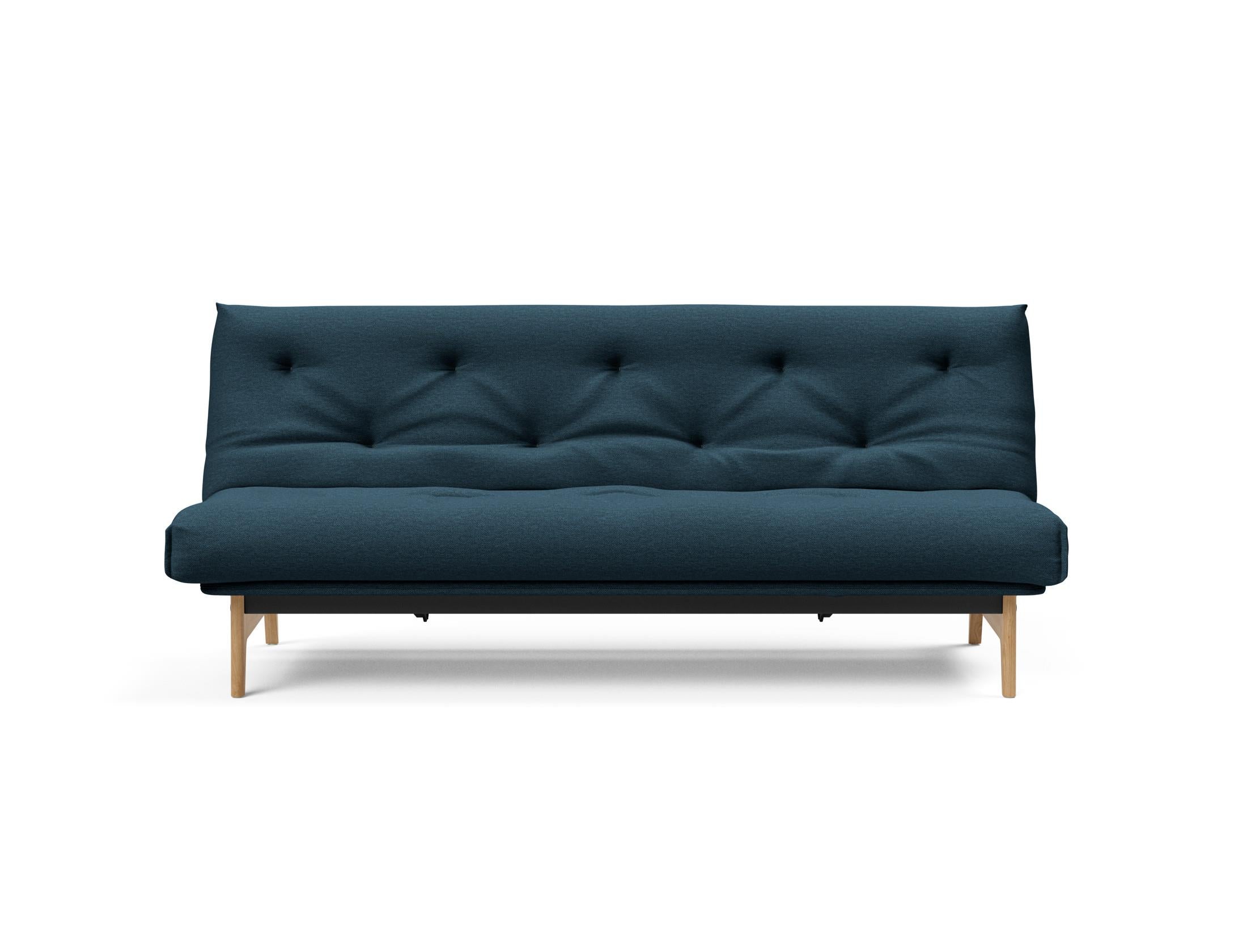 Aslak 120 Bettsofa Nordic: Modernes Design mit Soft Spring Bezug, perfekt für entspannte Abende und stilvolle Einrichtungsideen.