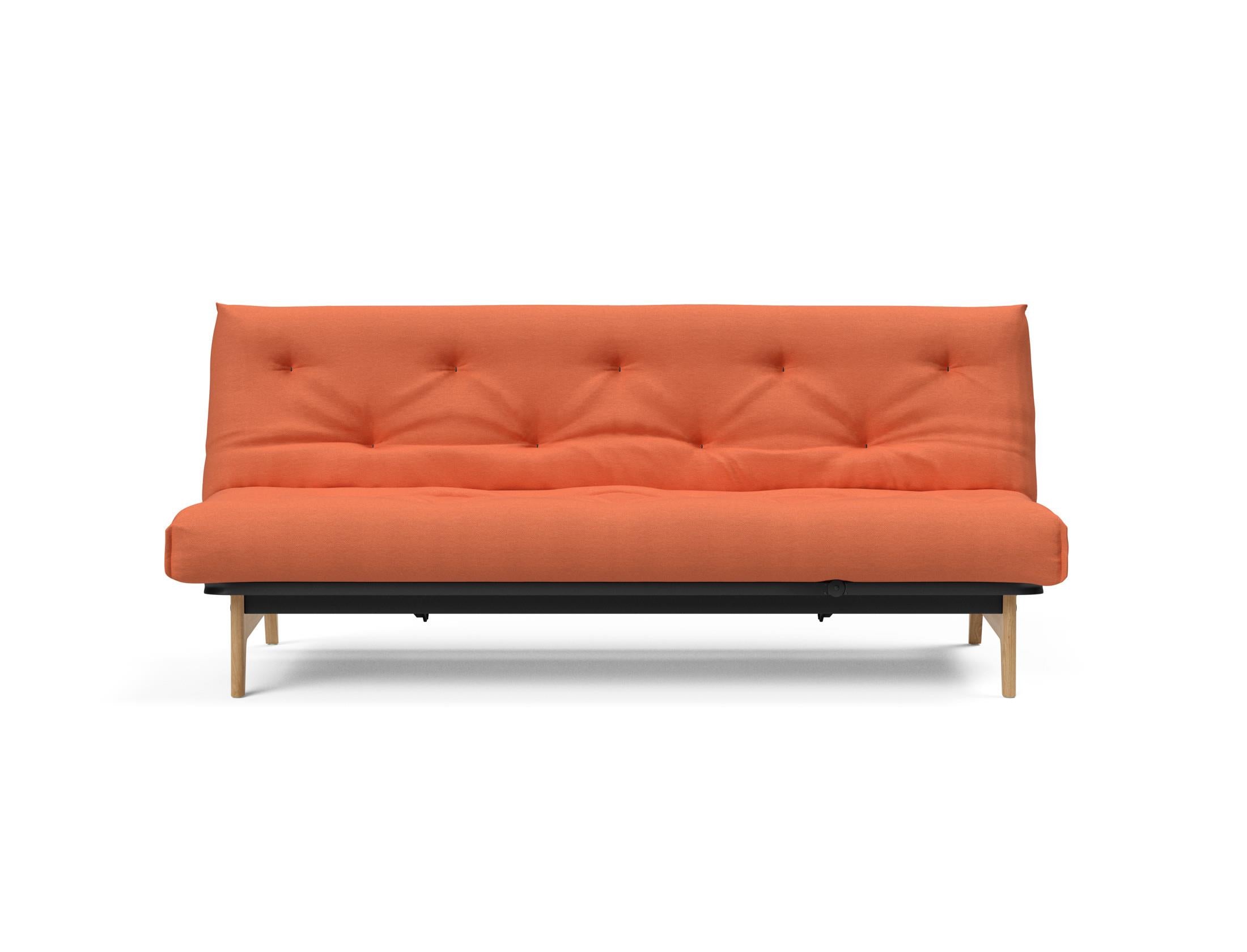 Entdecken Sie das Aslak 120 Bettsofa Nordic Soft Spring von Innovation Living – stilvolles Design trifft auf praktischen Komfort für Ihr Zuhause.